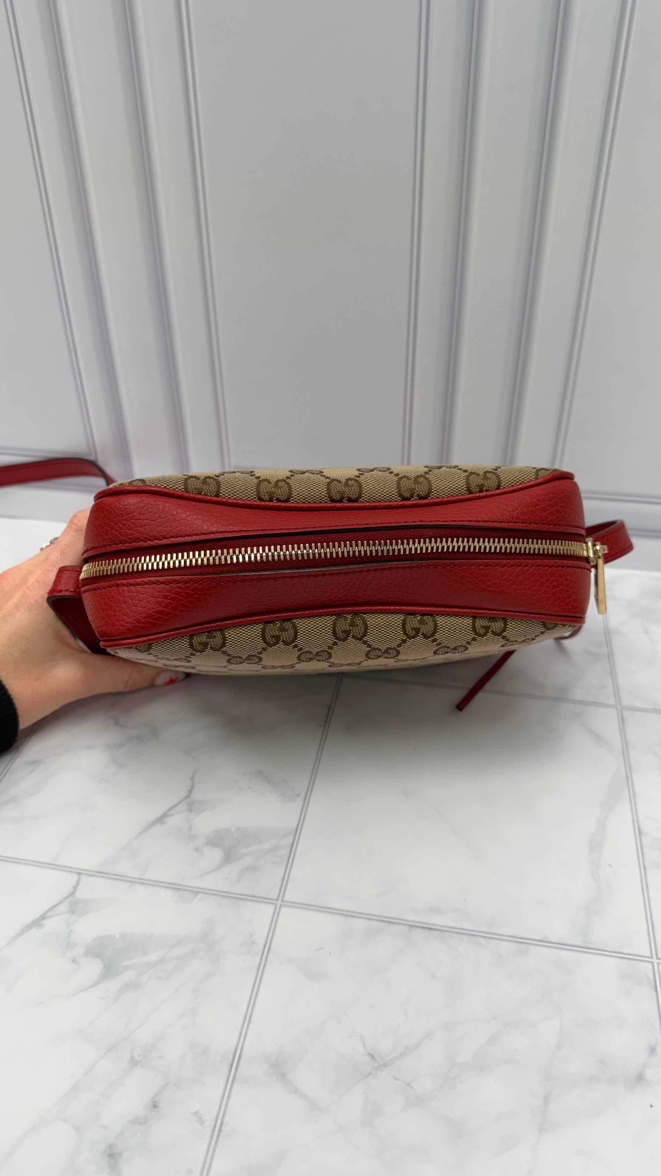 *DONS DROP* Gucci GG Canvas & Red Leather Bree Camera Bag
