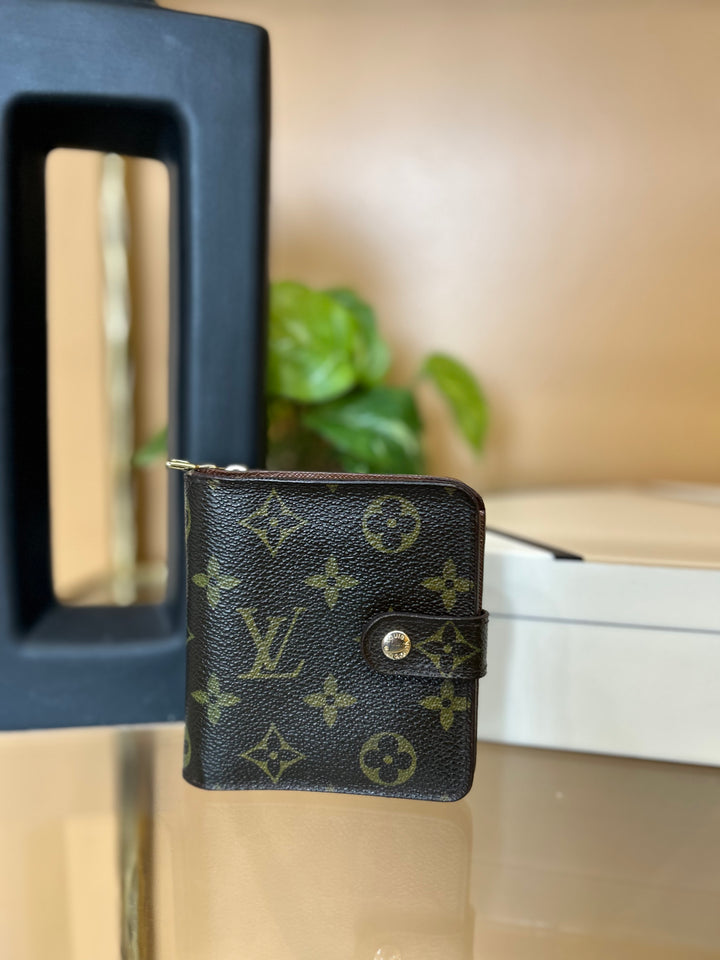 Louis Vuitton Monogram Zippy Compact Wallet
