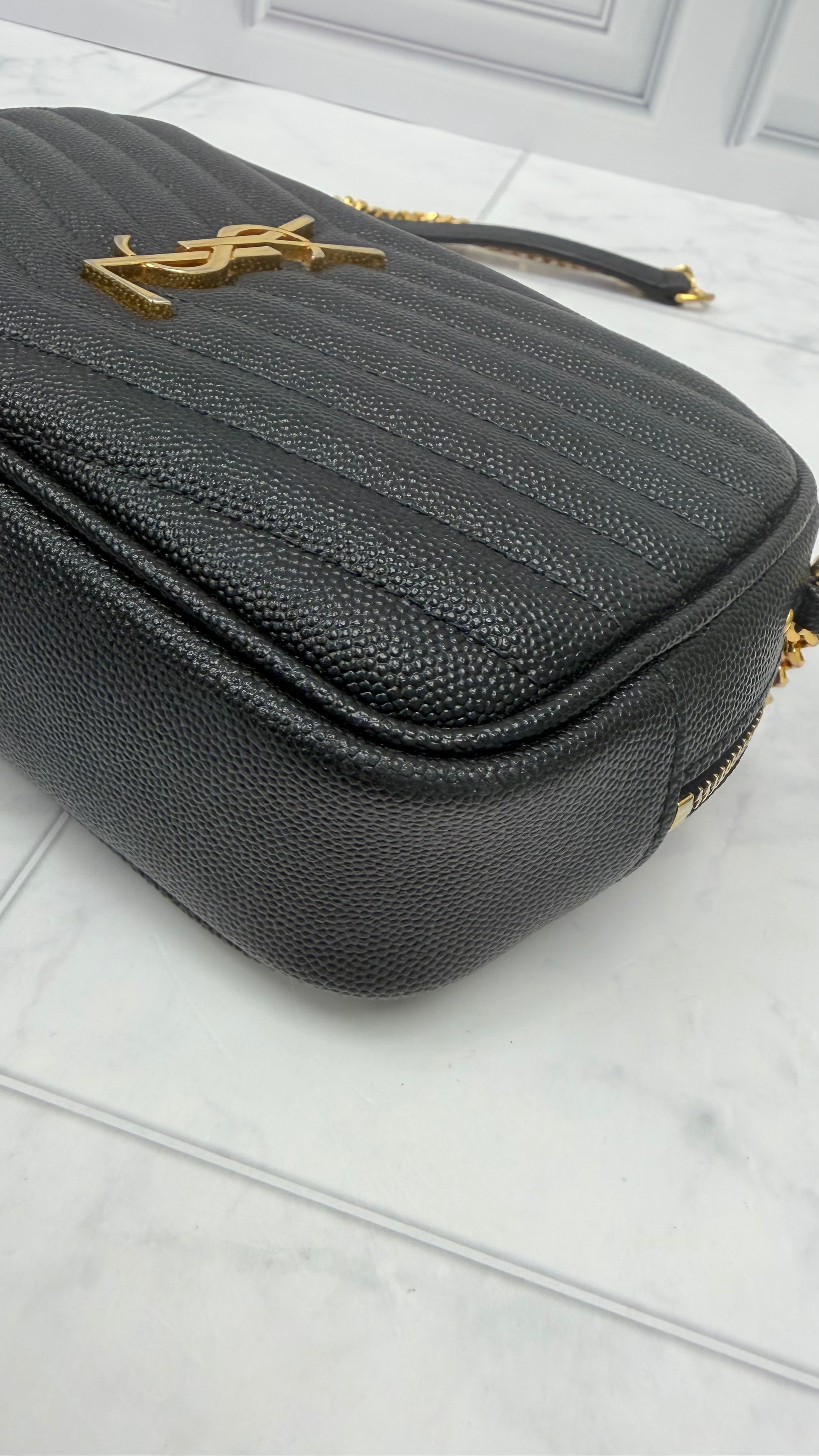 *DONS DROP* Saint Laurent YSL Black Pebbled Leather Chevron Lou Camera Bag