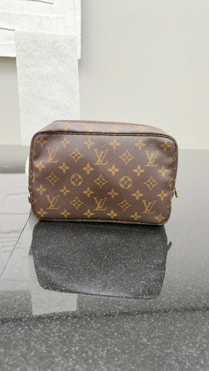Louis Vuitton Monogram Trousse 23 Pouch