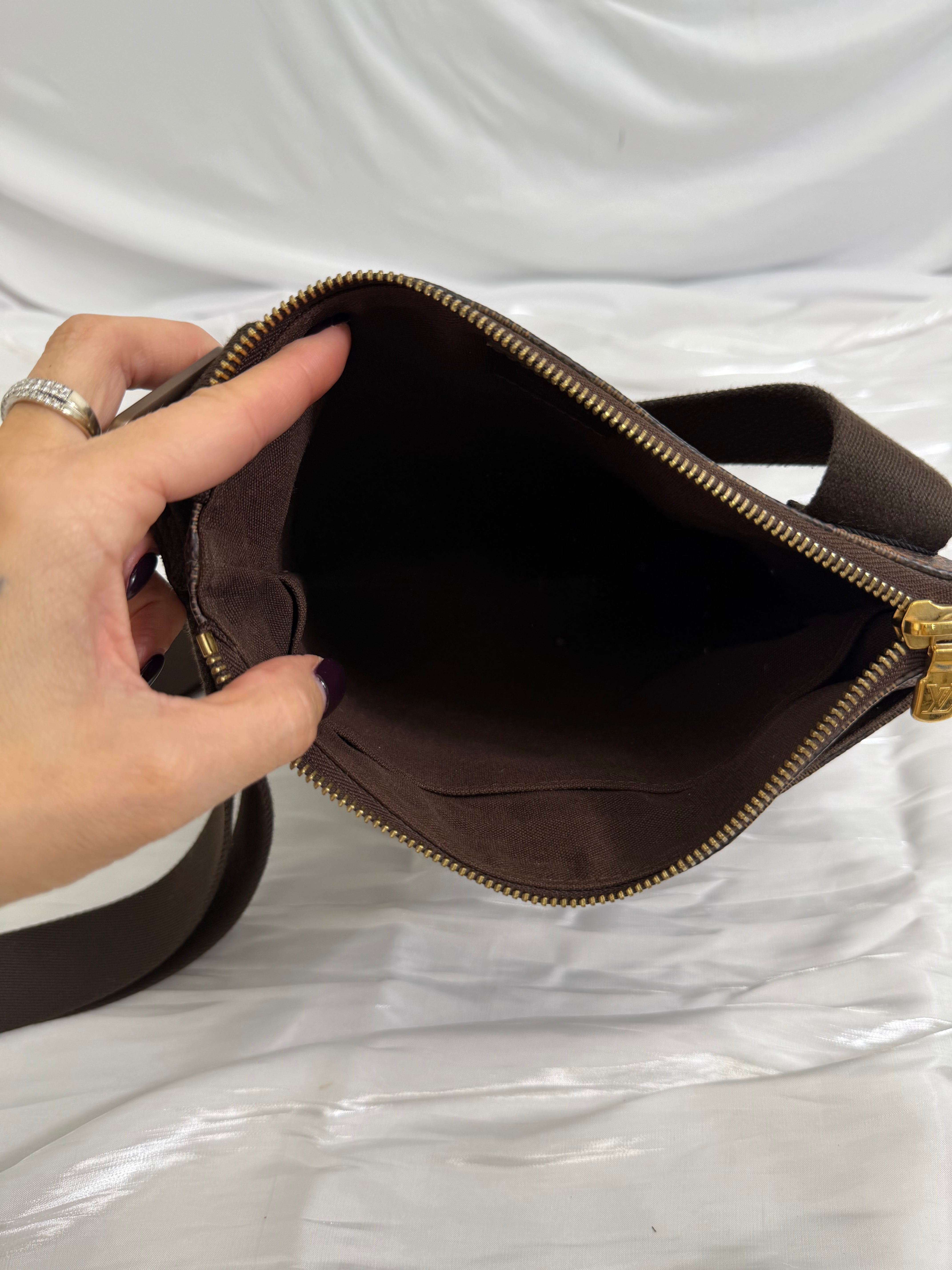 Louis Vuitton Damier Ebene Brooklyn Pochette