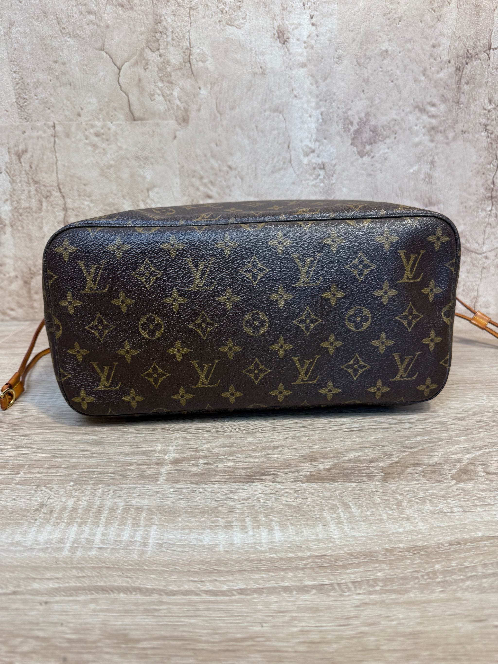 Louis Vuitton Monogram Neverfull MM