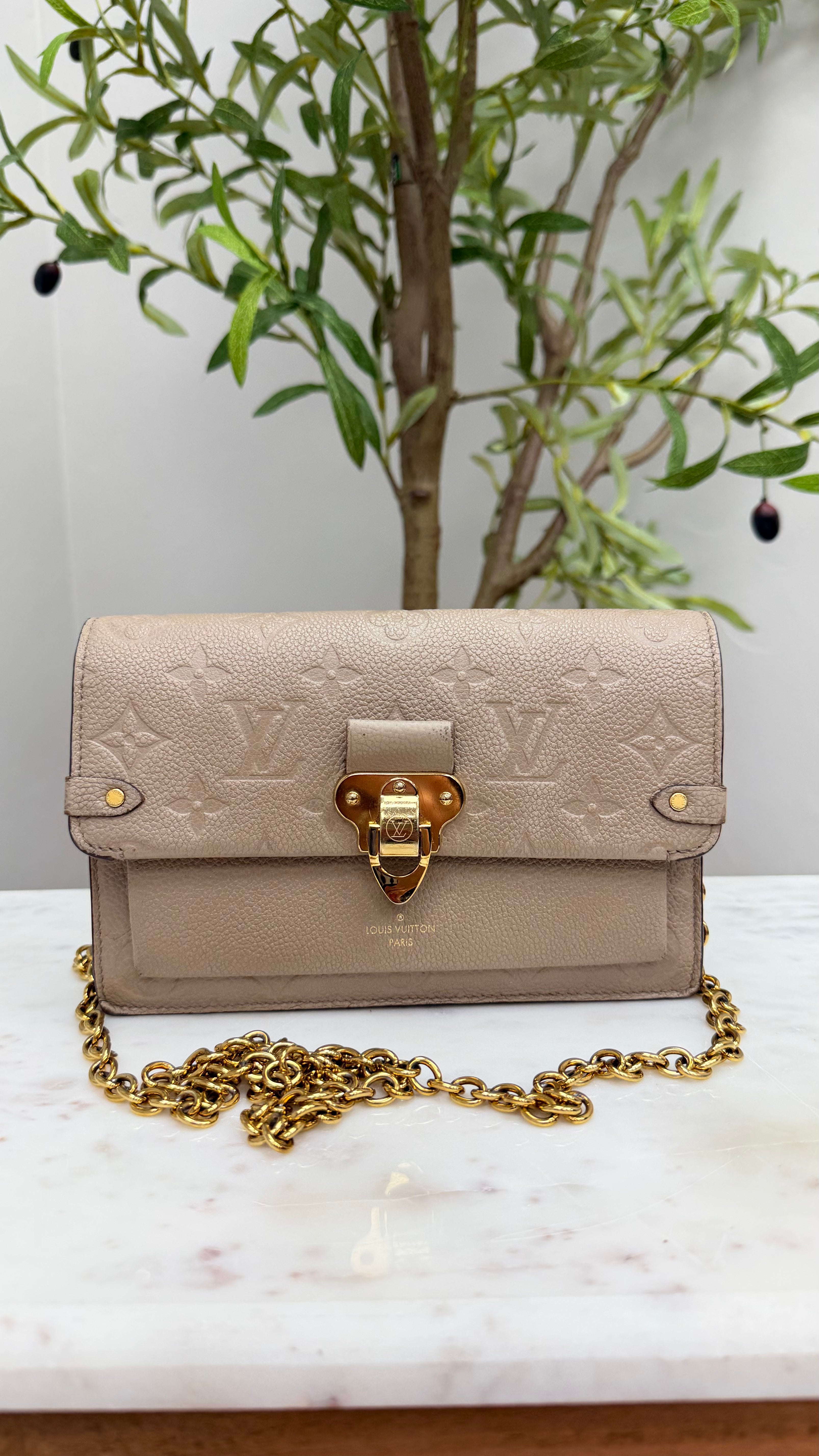 *DONS DROP* Louis Vuitton Turtledove Empreinte Vavin Wallet on a Chain