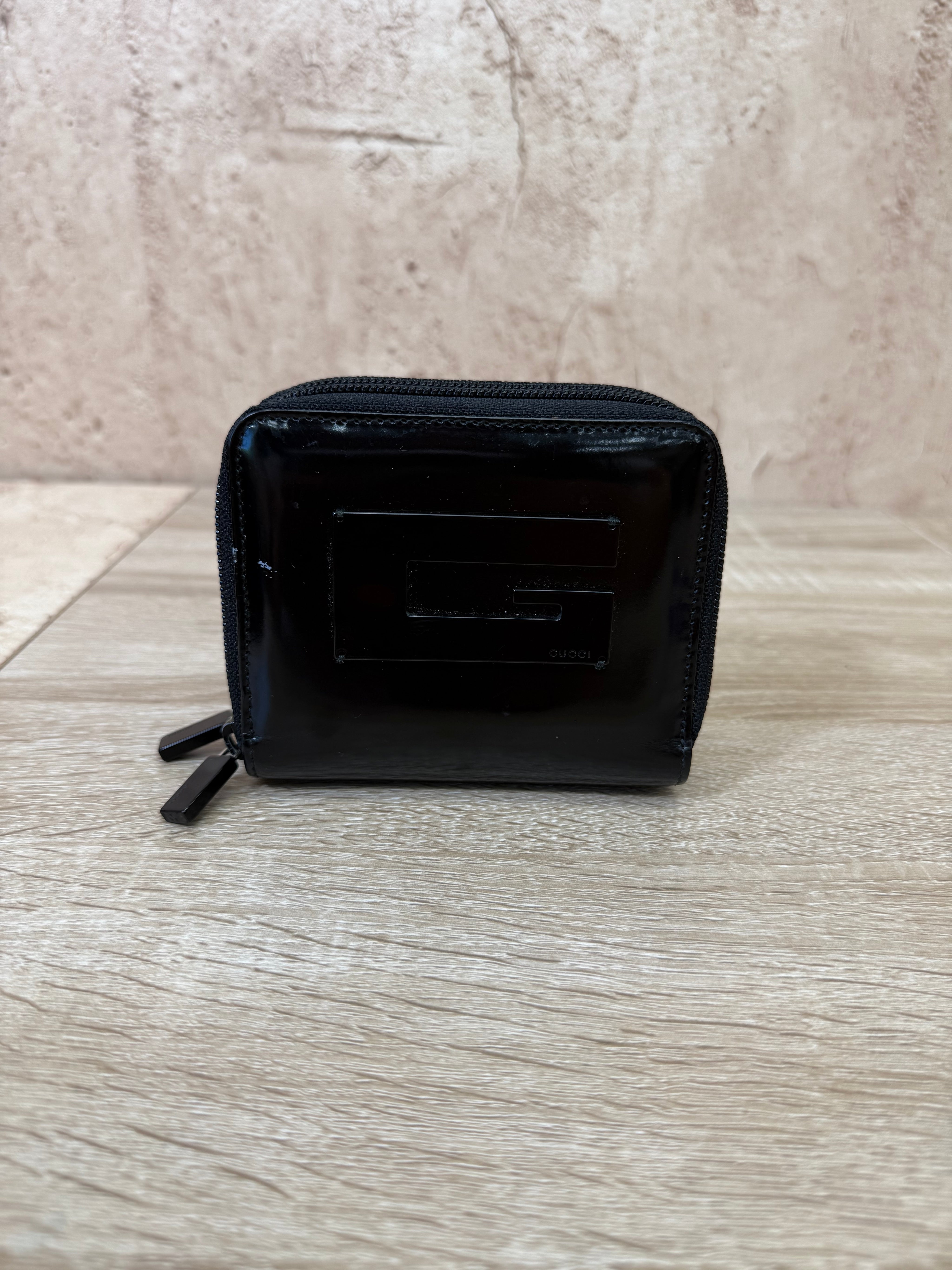 Gucci Black Patent Leather Zippy Compact Wallet