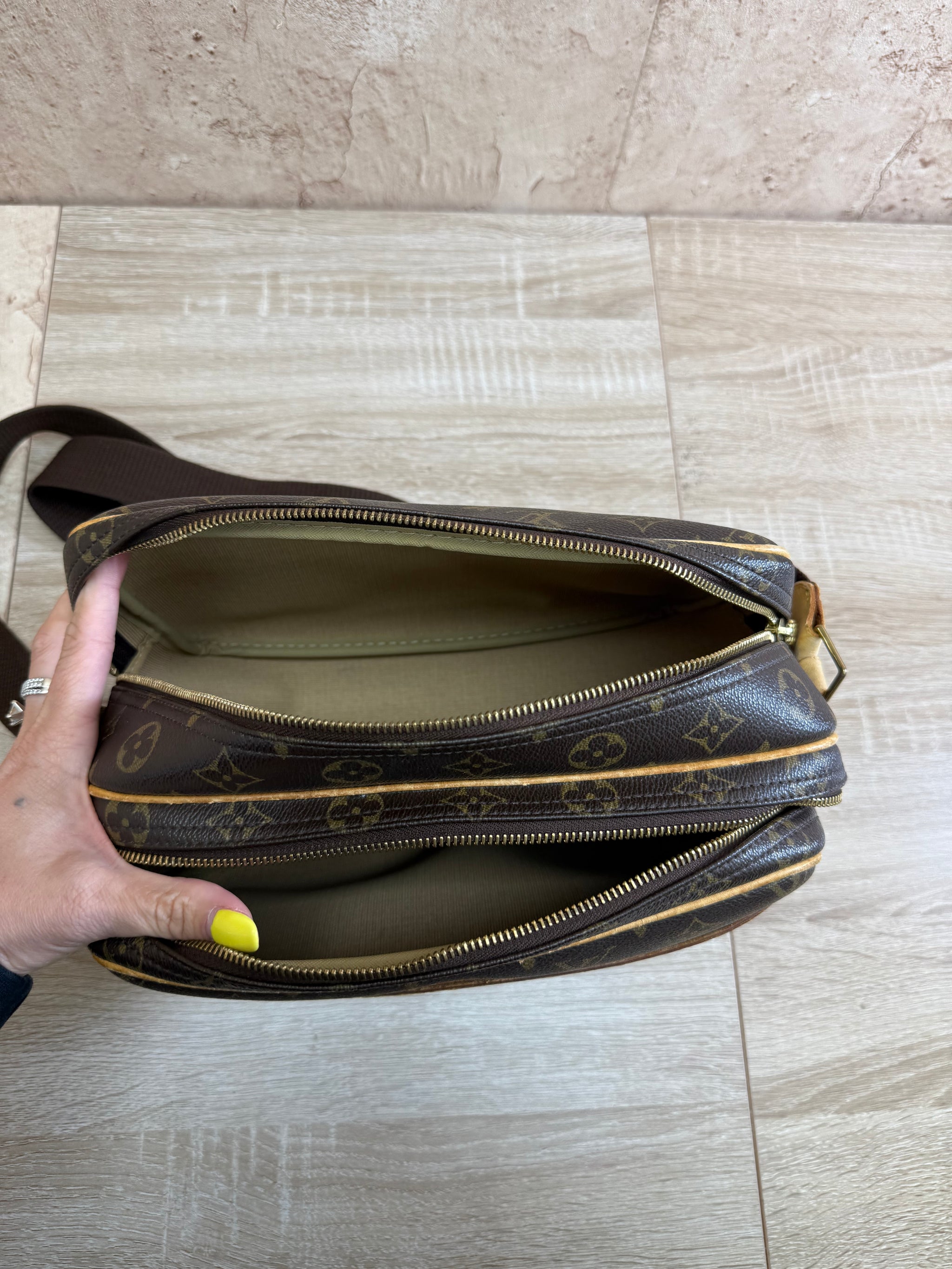 Louis Vuitton Monogram Reporter PM