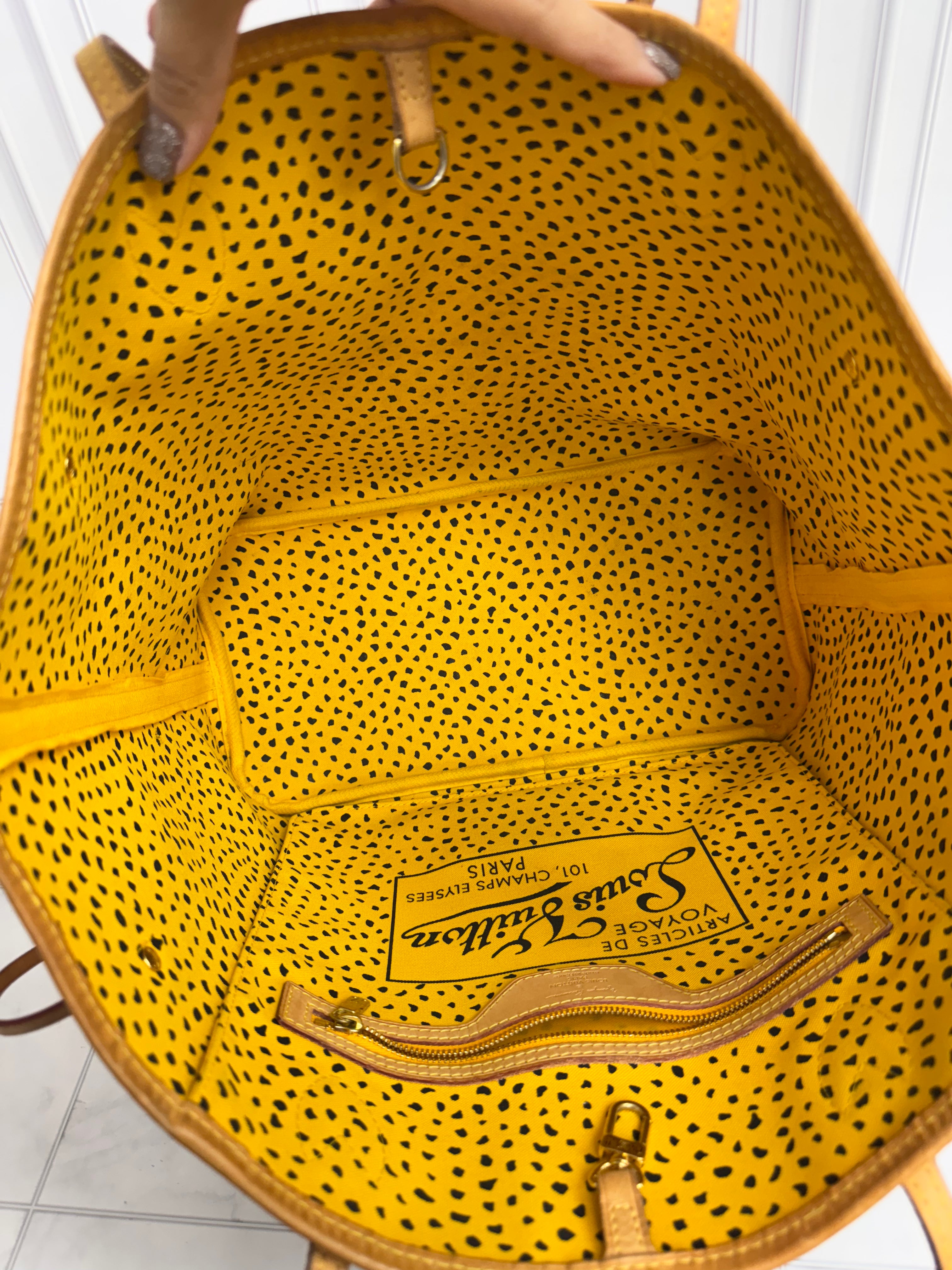 *DONS DROP* Louis Vuitton Yellow Monogram Waves Neverfull MM Tote Bag