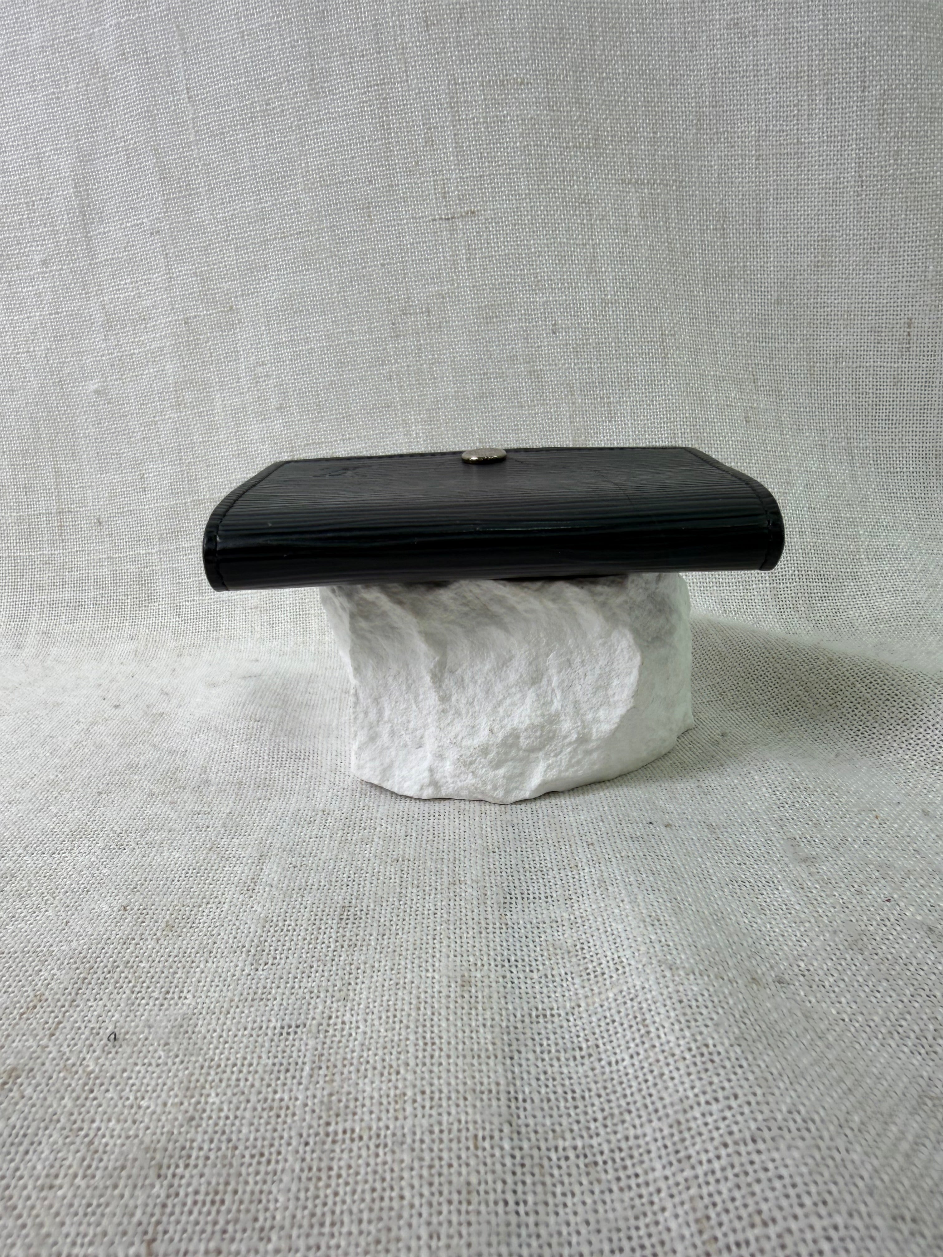 LIKE NEW Louis Vuitton Black Epi Card Case