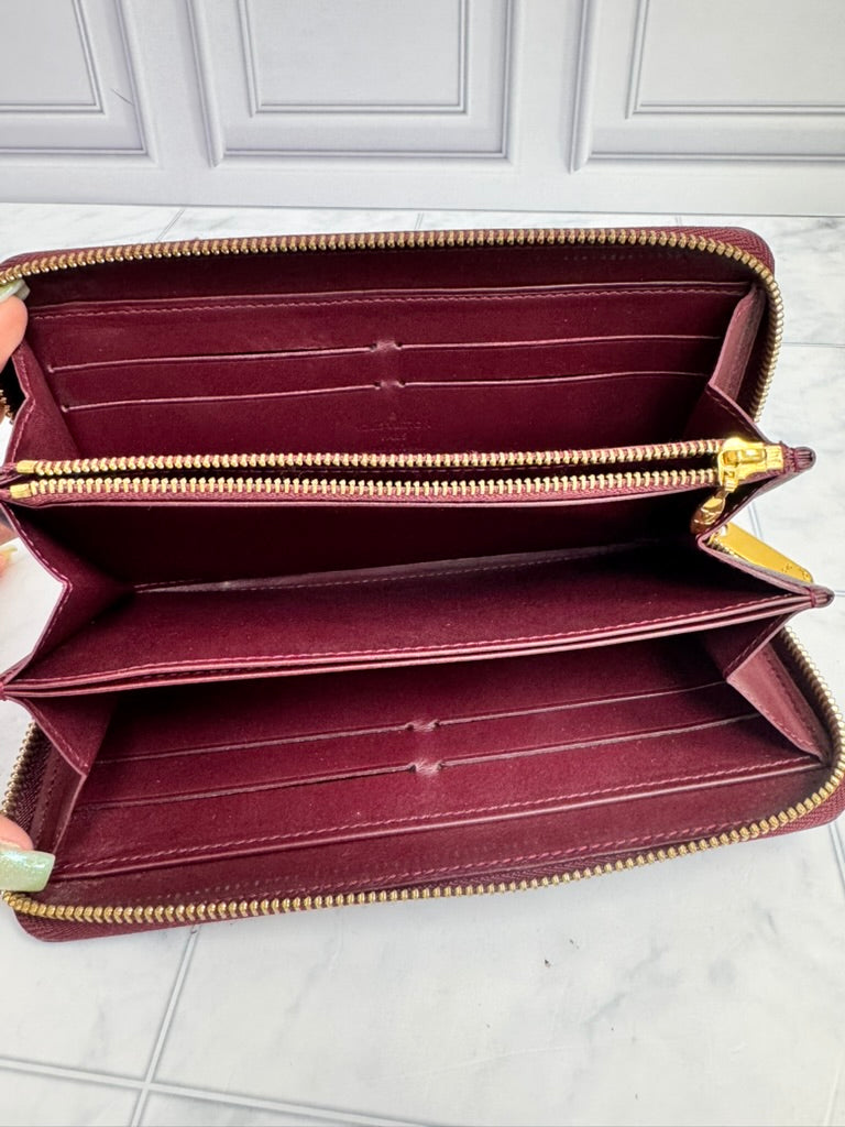Louis Vuitton Burgundy Vernis Monogram Zippy Wallet