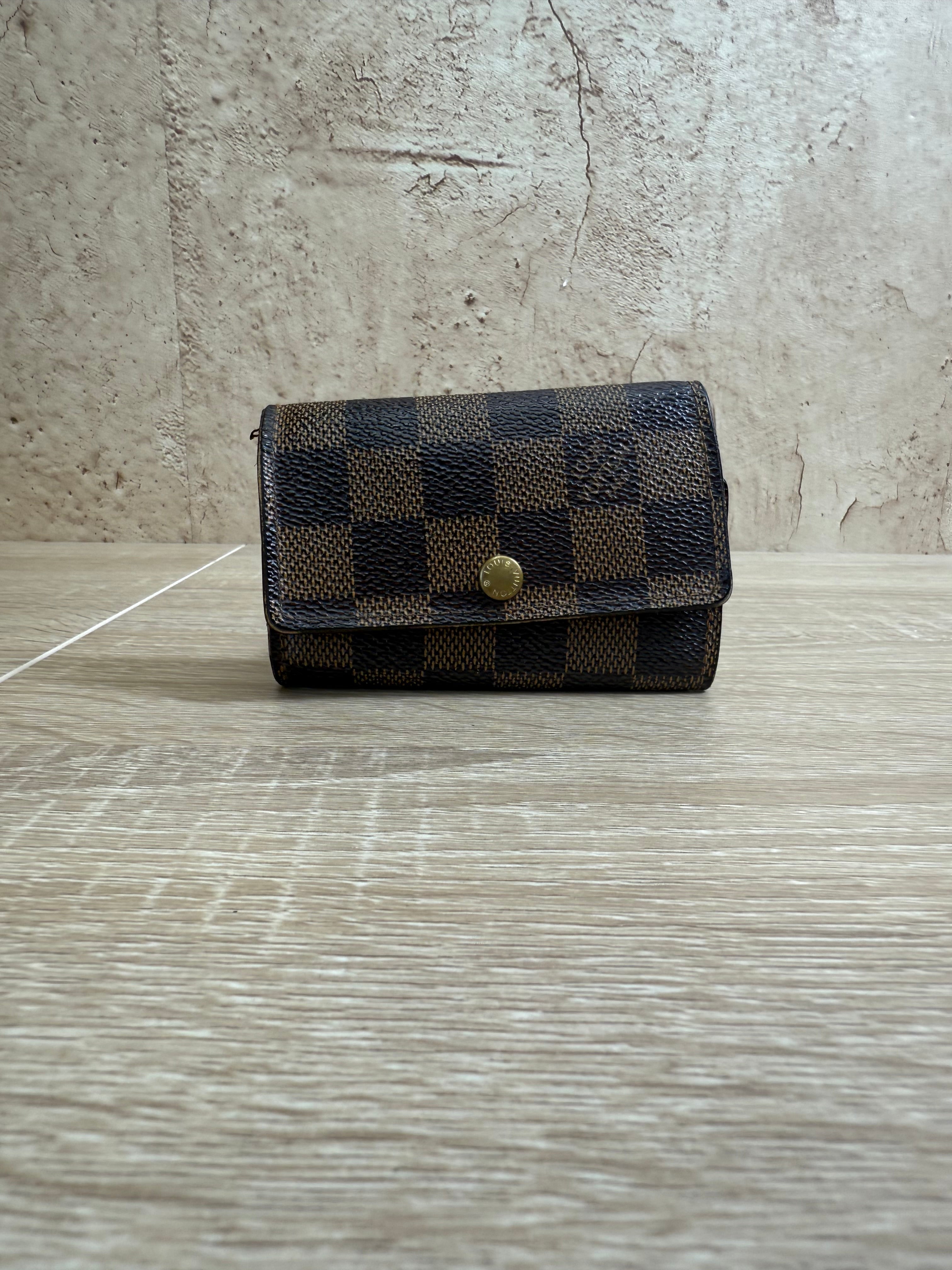 Louis Vuitton Damier Ebene 6 Key Ring Case