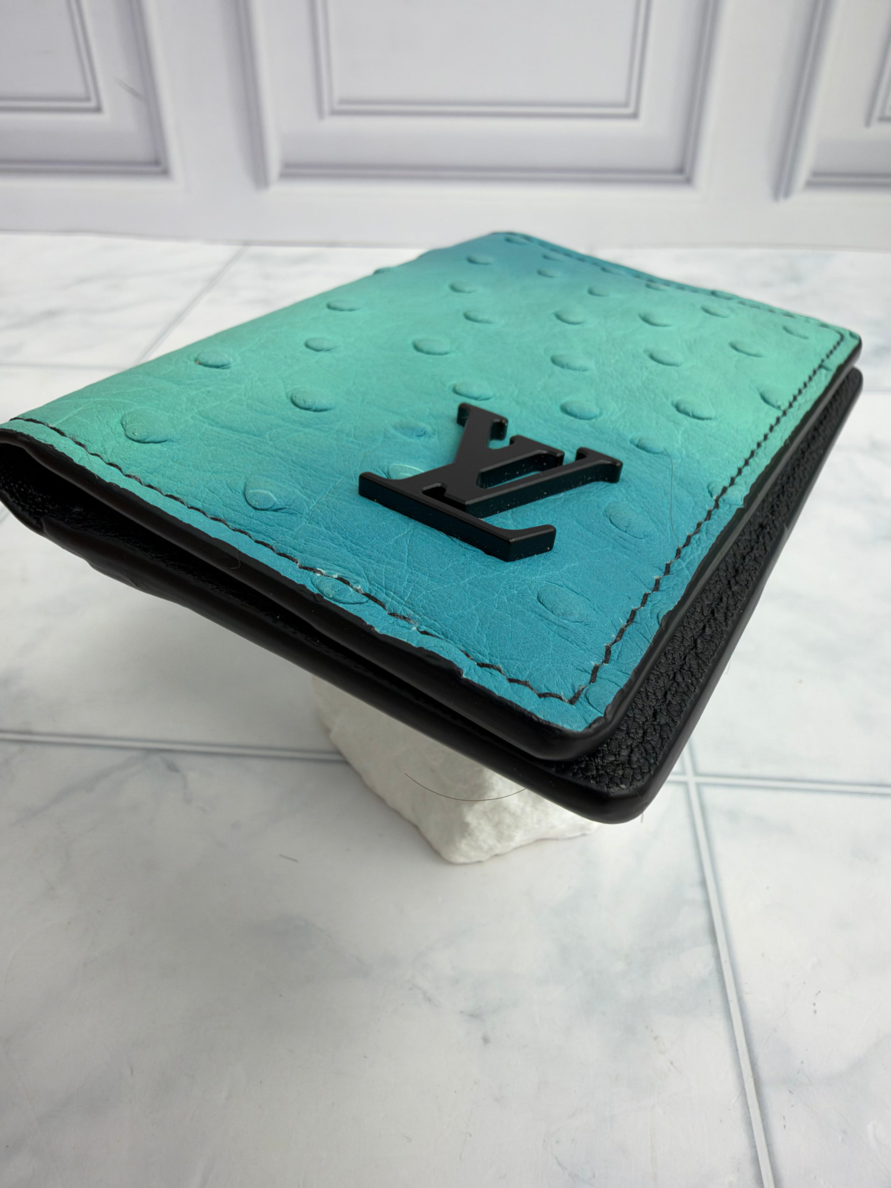 LIKE NEW - Louis Vuitton Tropical Blue Ostrich Leather Pocket Organizer