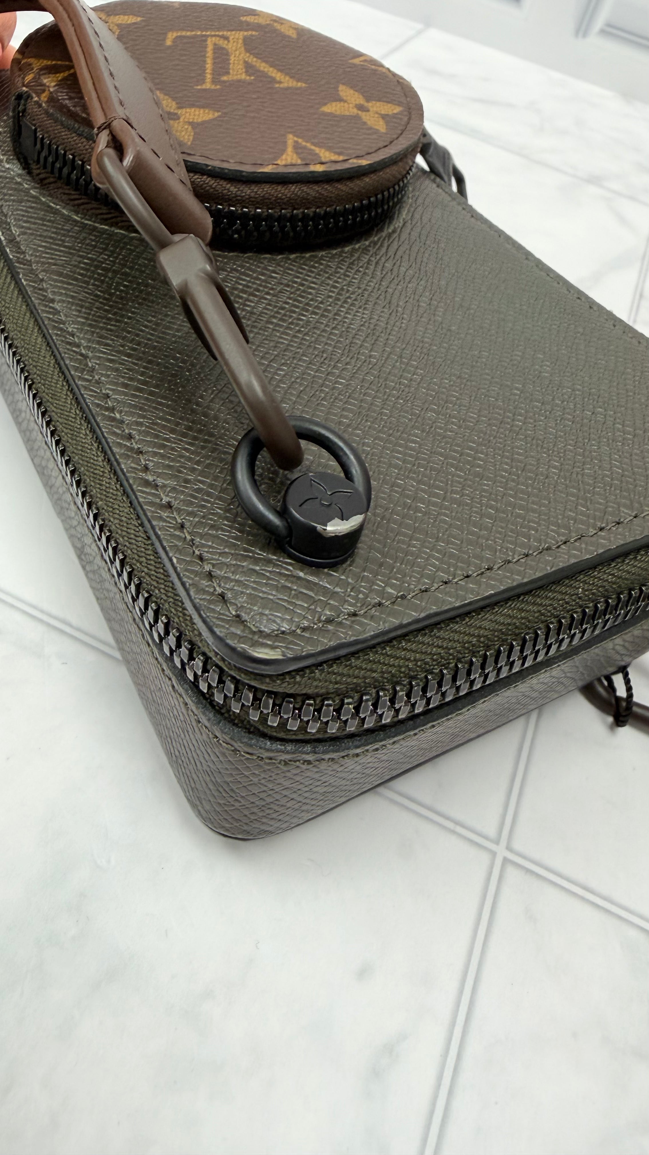 *DONS DROP* Louis Vuitton Monogram & Brown Taiga Leather Phone Box Pochette Crossbody Bag