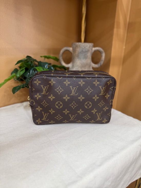 Louis Vuitton Monogram Toiletries 23 Pouch