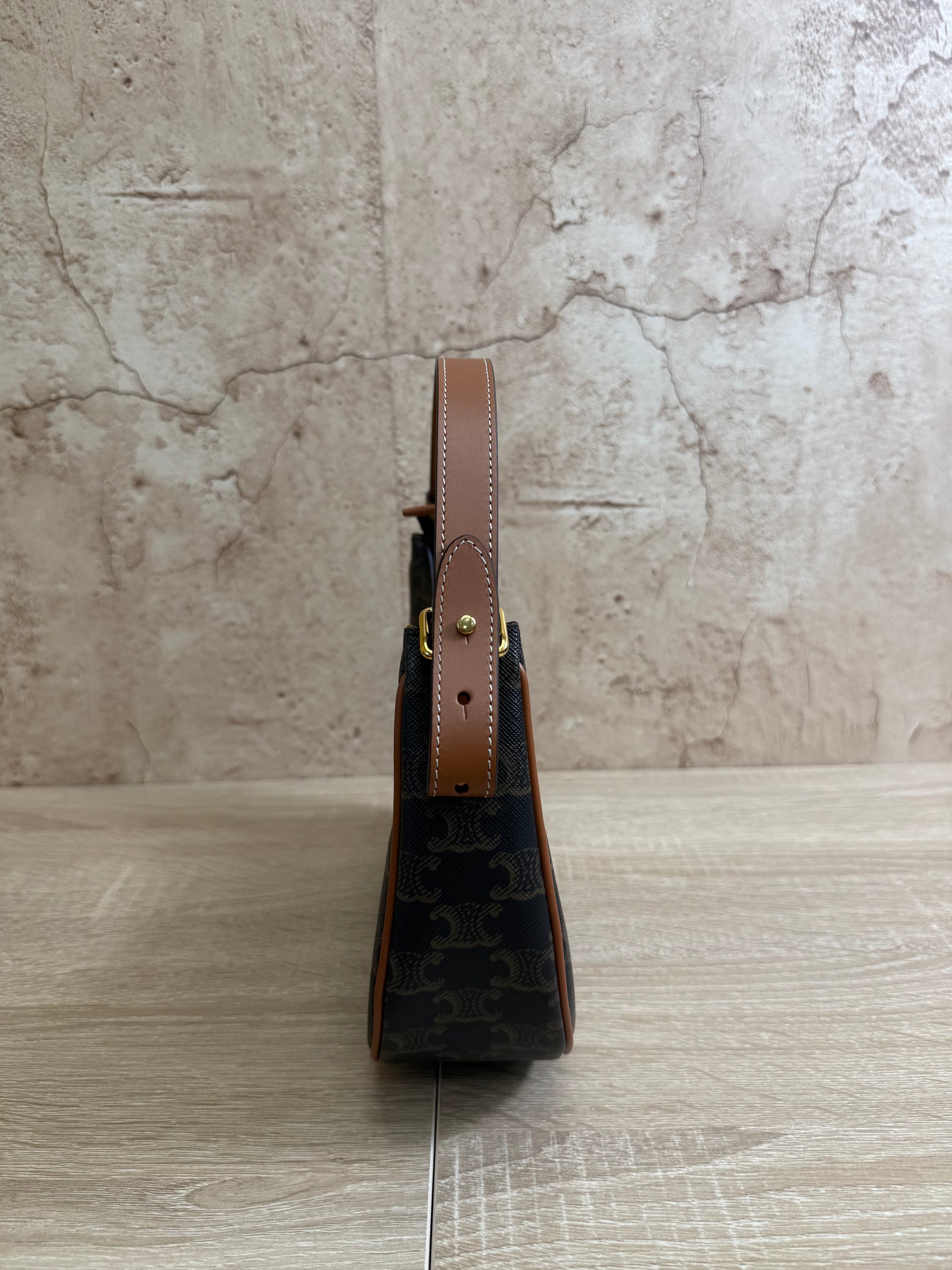💚 BRAND NEW Celine Brown Ava Triomphe Shoulder Bag