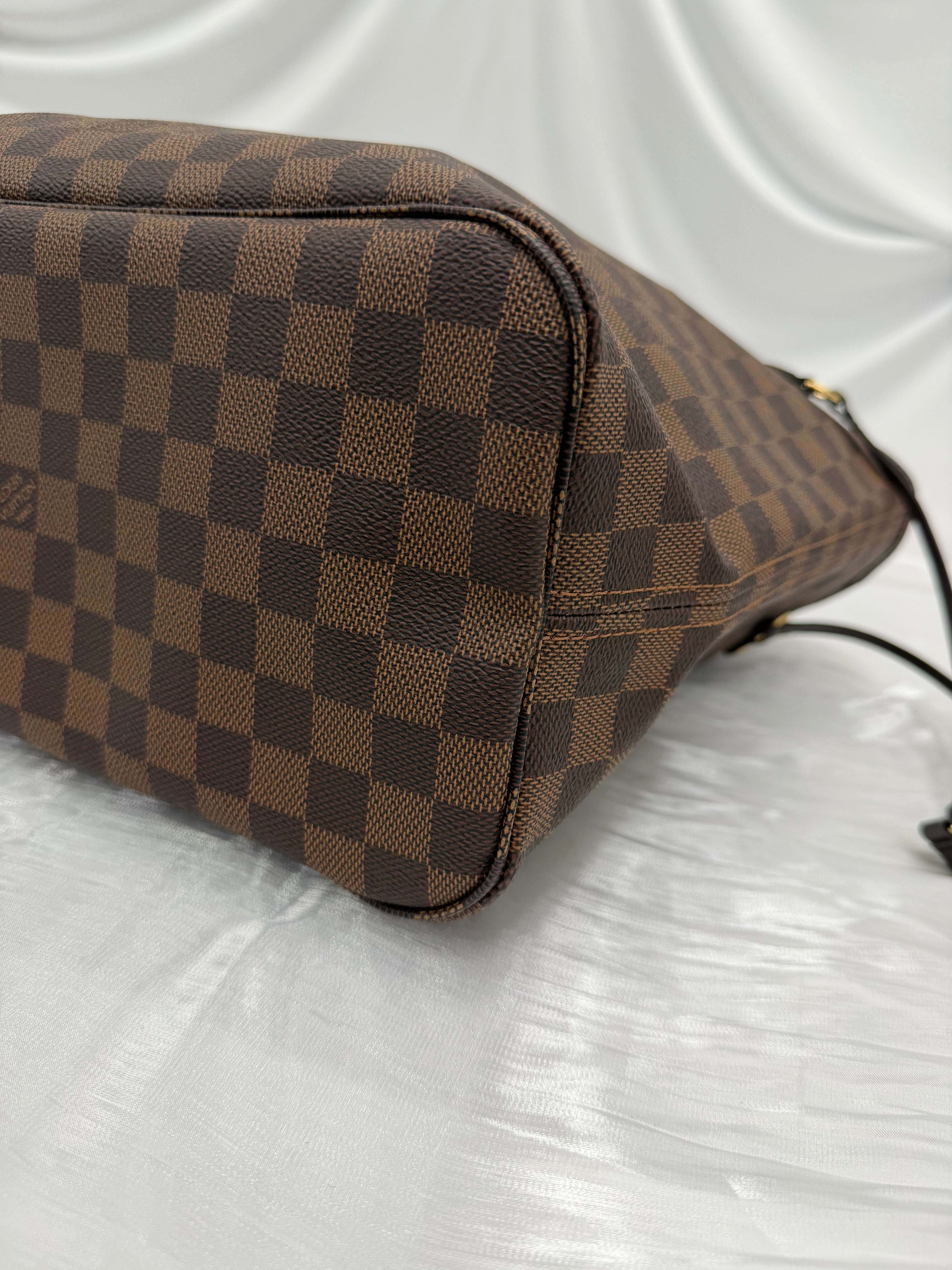 BRAND NEW- Louis Vuitton Damier Ebene Neverfull MM