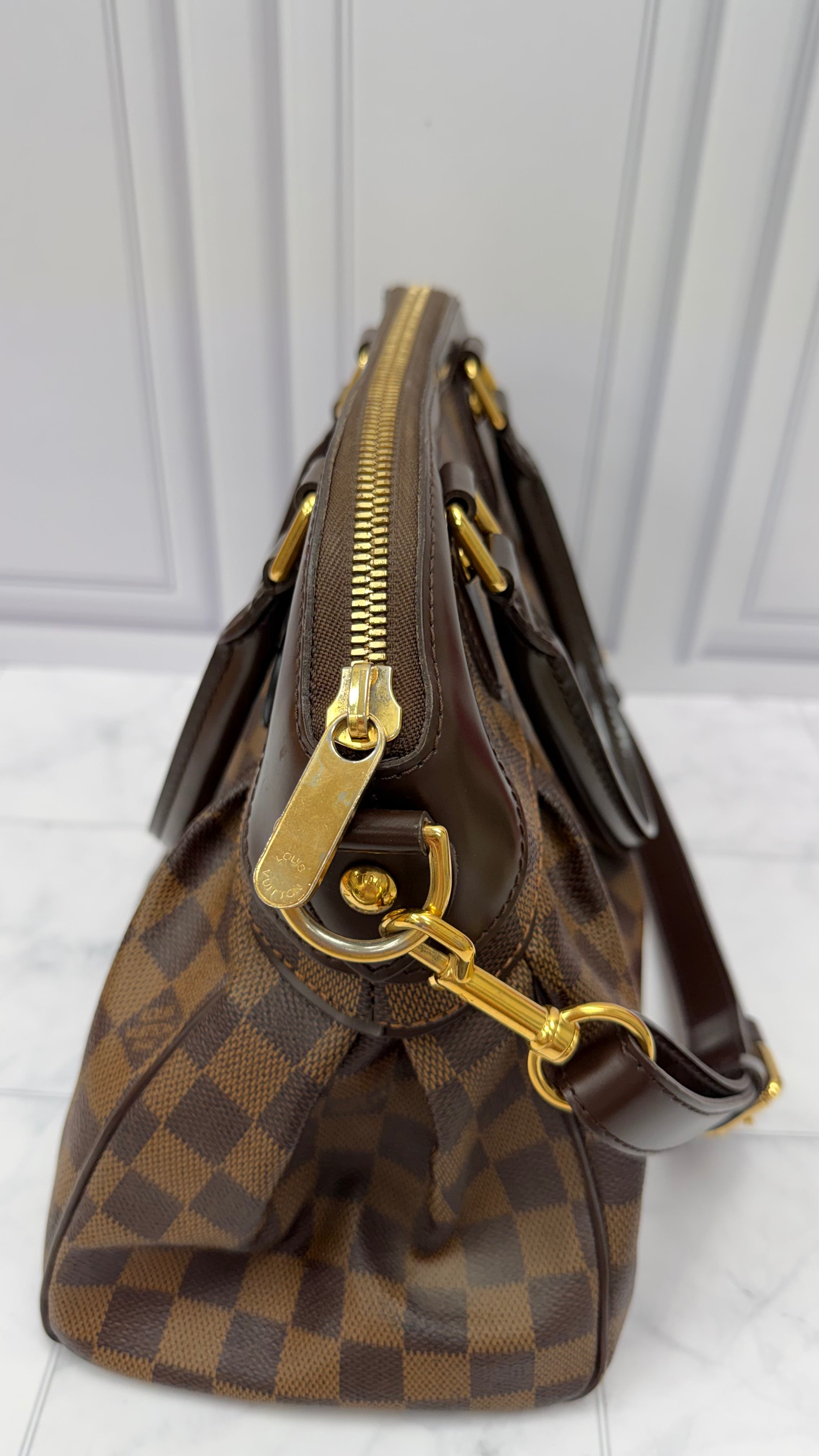 *DONS DROP* Louis Vuitton Damier Ebene Trevi PM Shoulder Bag