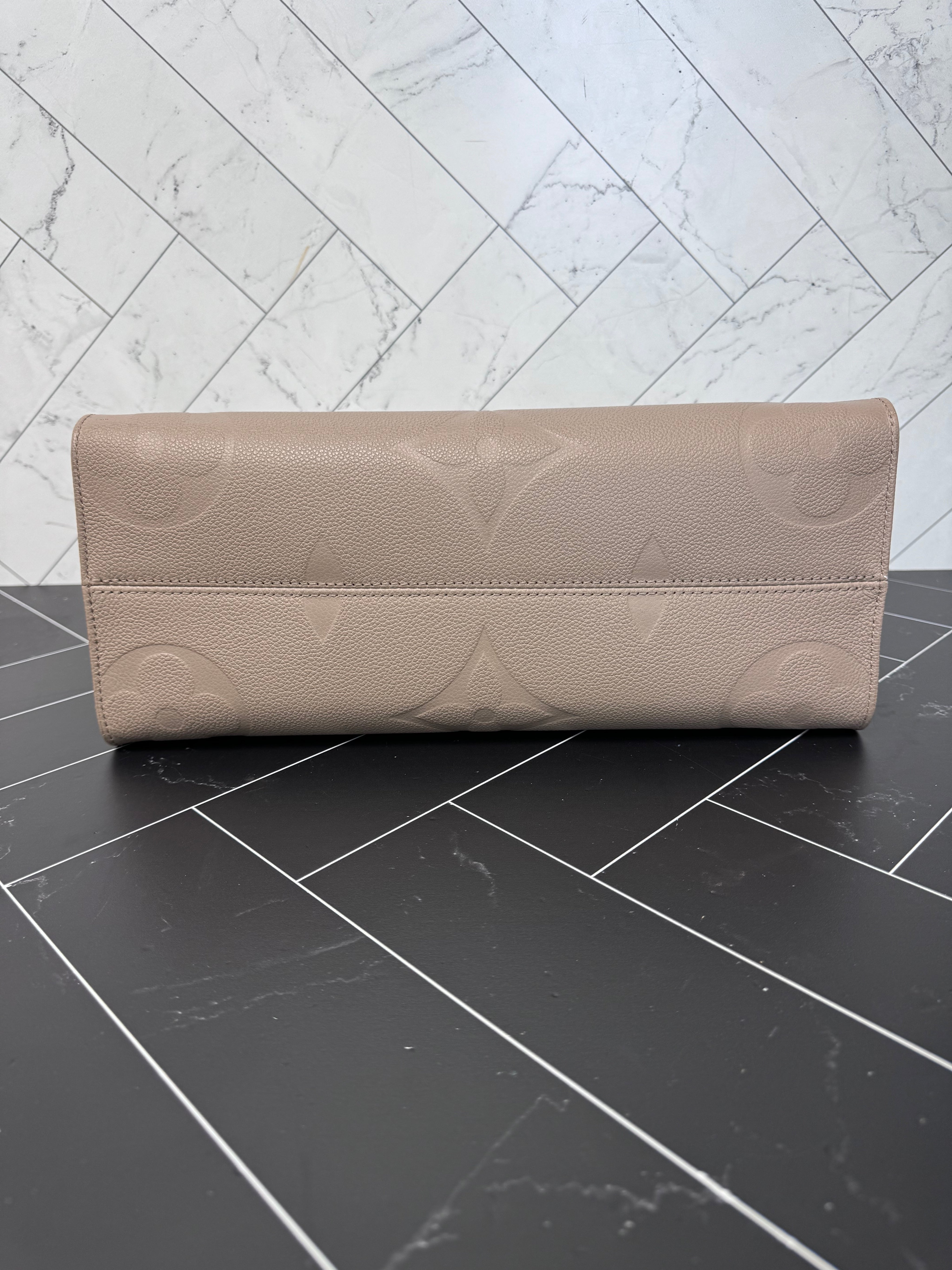 Louis Vuitton Turtledove Empreinte On the Go MM