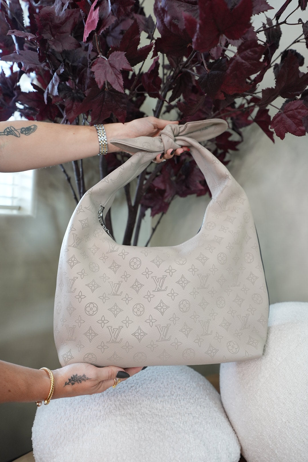 BRAND NEW Louis Vuitton Monogram Greige Mahina Leather Why Knot MM Bag