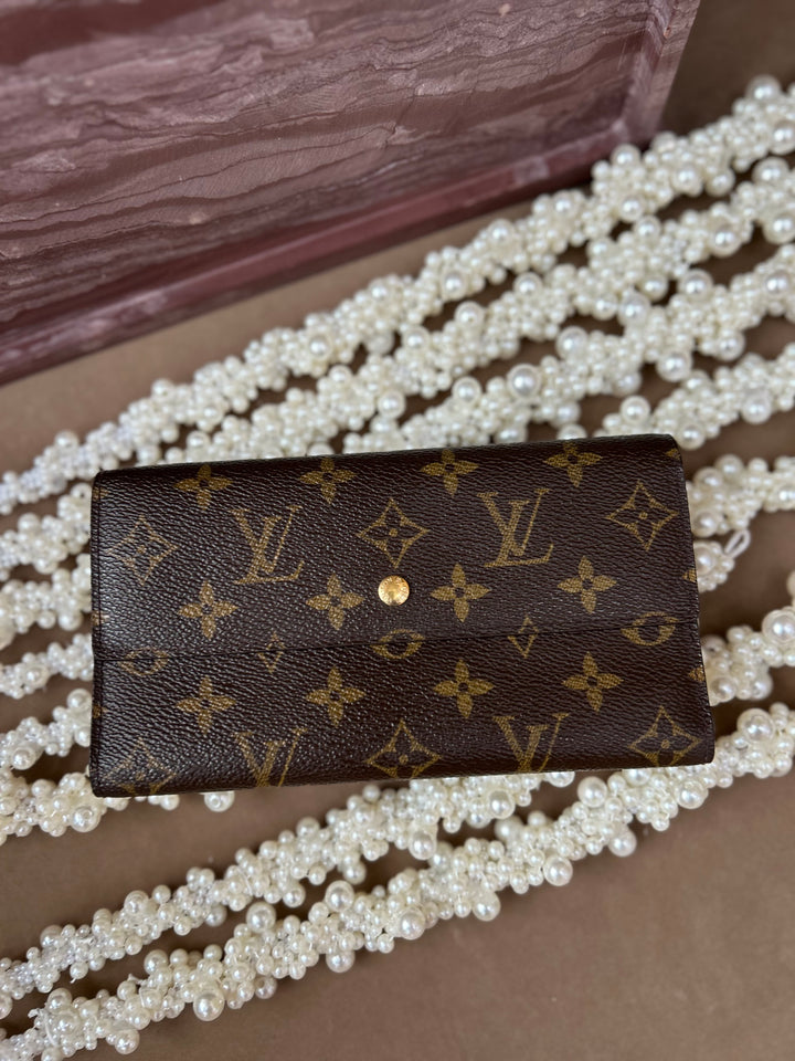 Louis Vuitton Monogram International Wallet