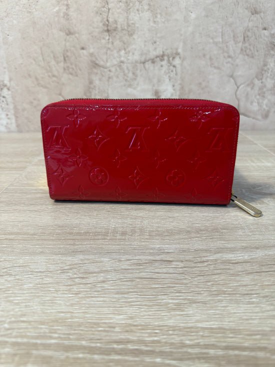 Louis Vuitton Red Monogram Vernis Zippy Wallet