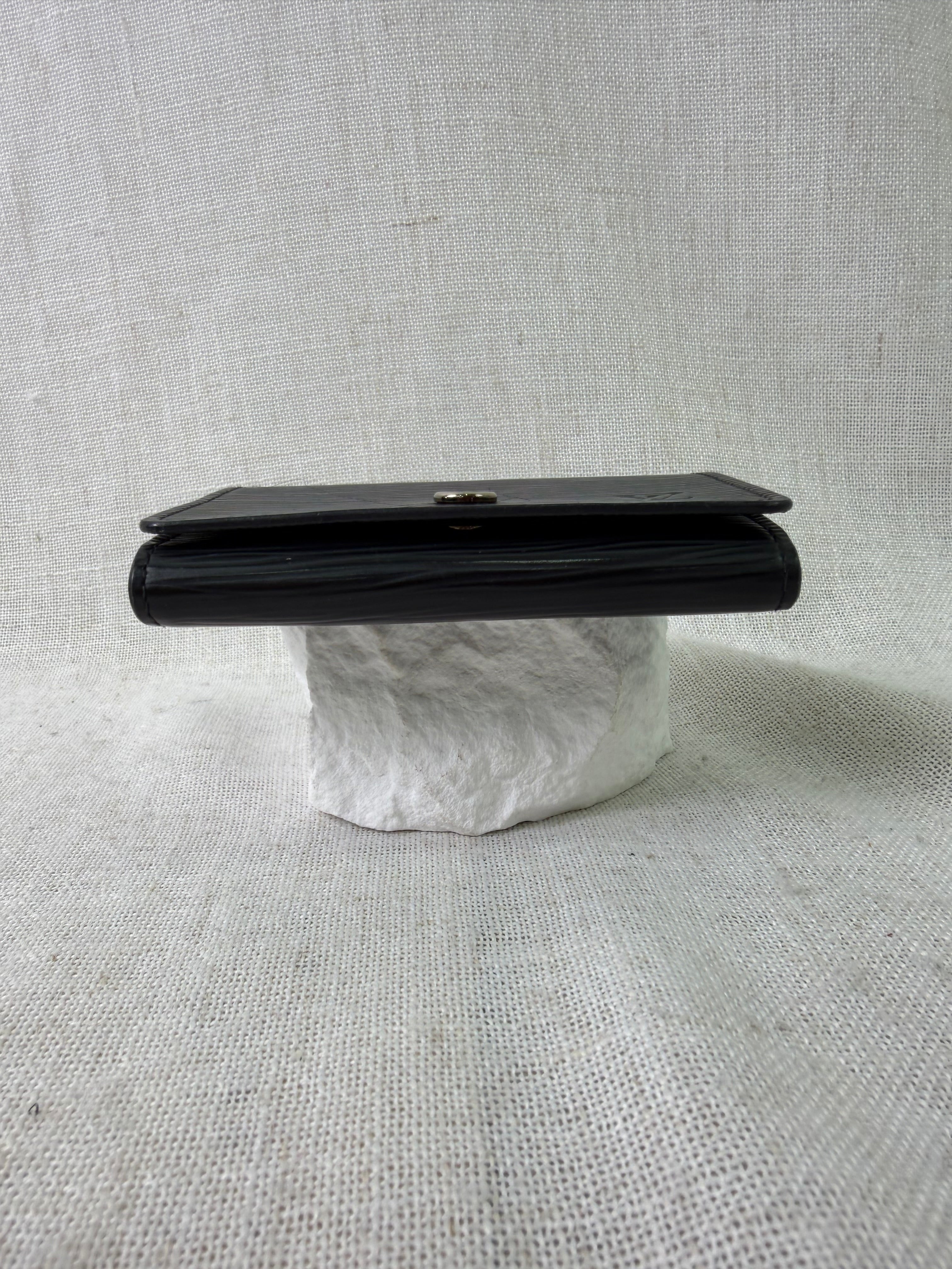 LIKE NEW Louis Vuitton Black Epi Card Case