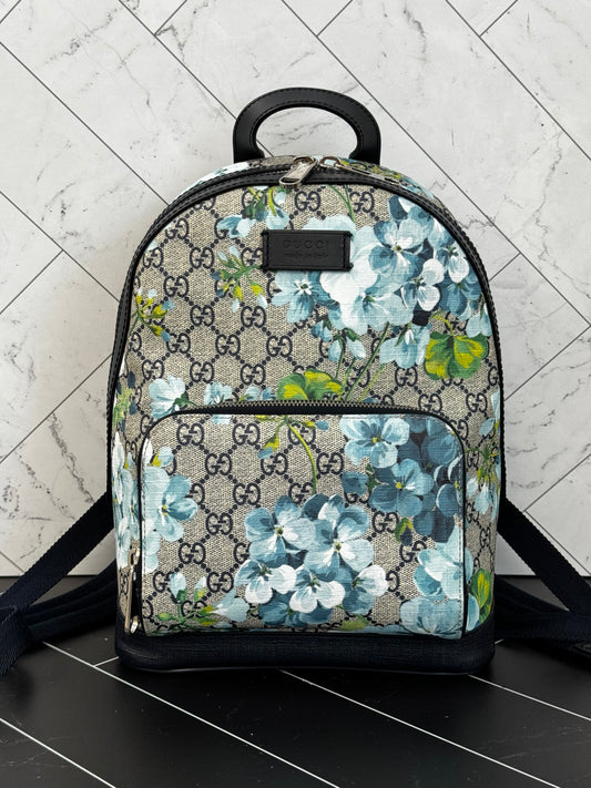 Gucci GG Supreme Blue Blooms Small Day Backpack