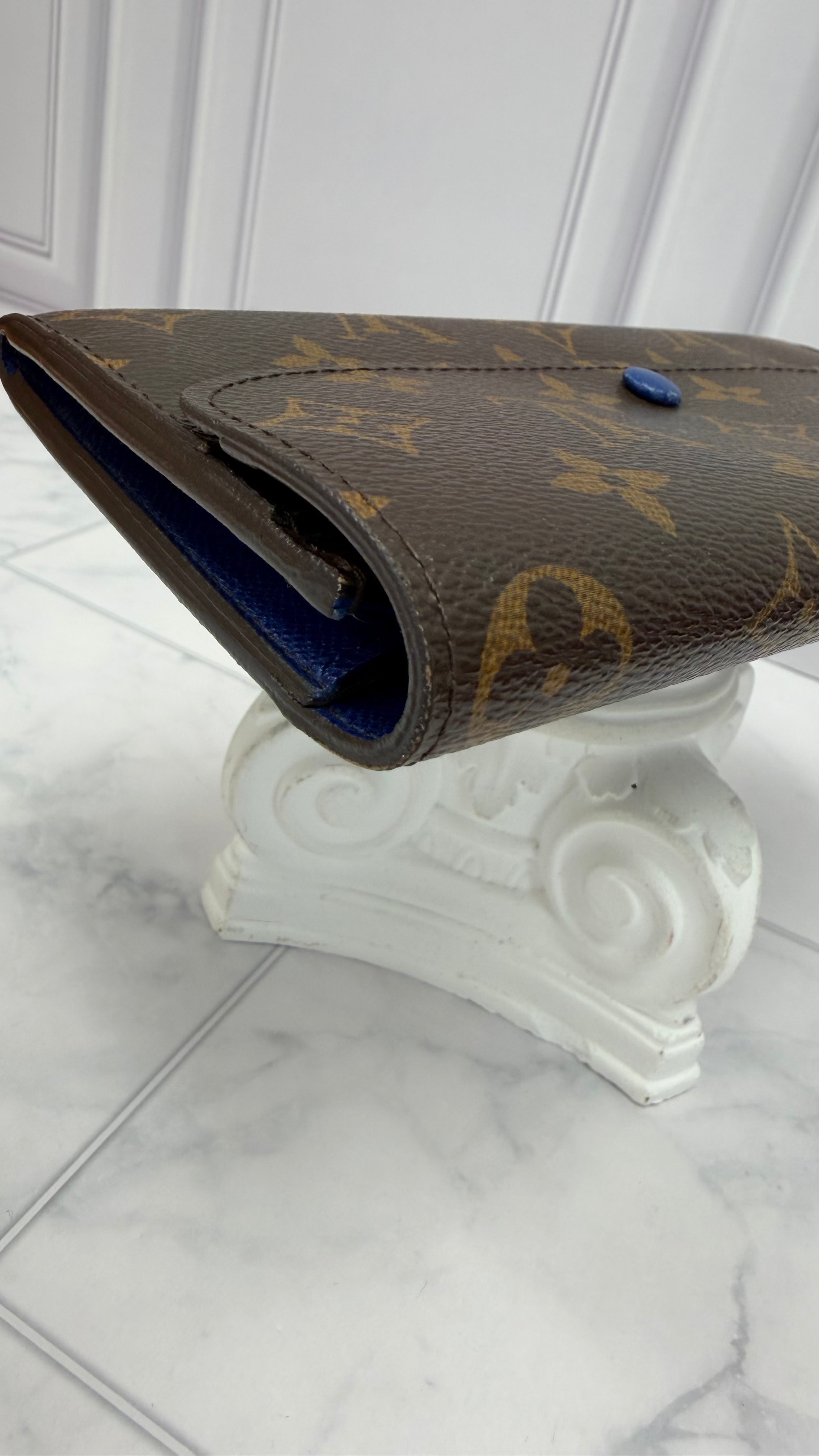 *DONS  DROP* Louis Vuitton Monogram & Blue Emilie Wallet