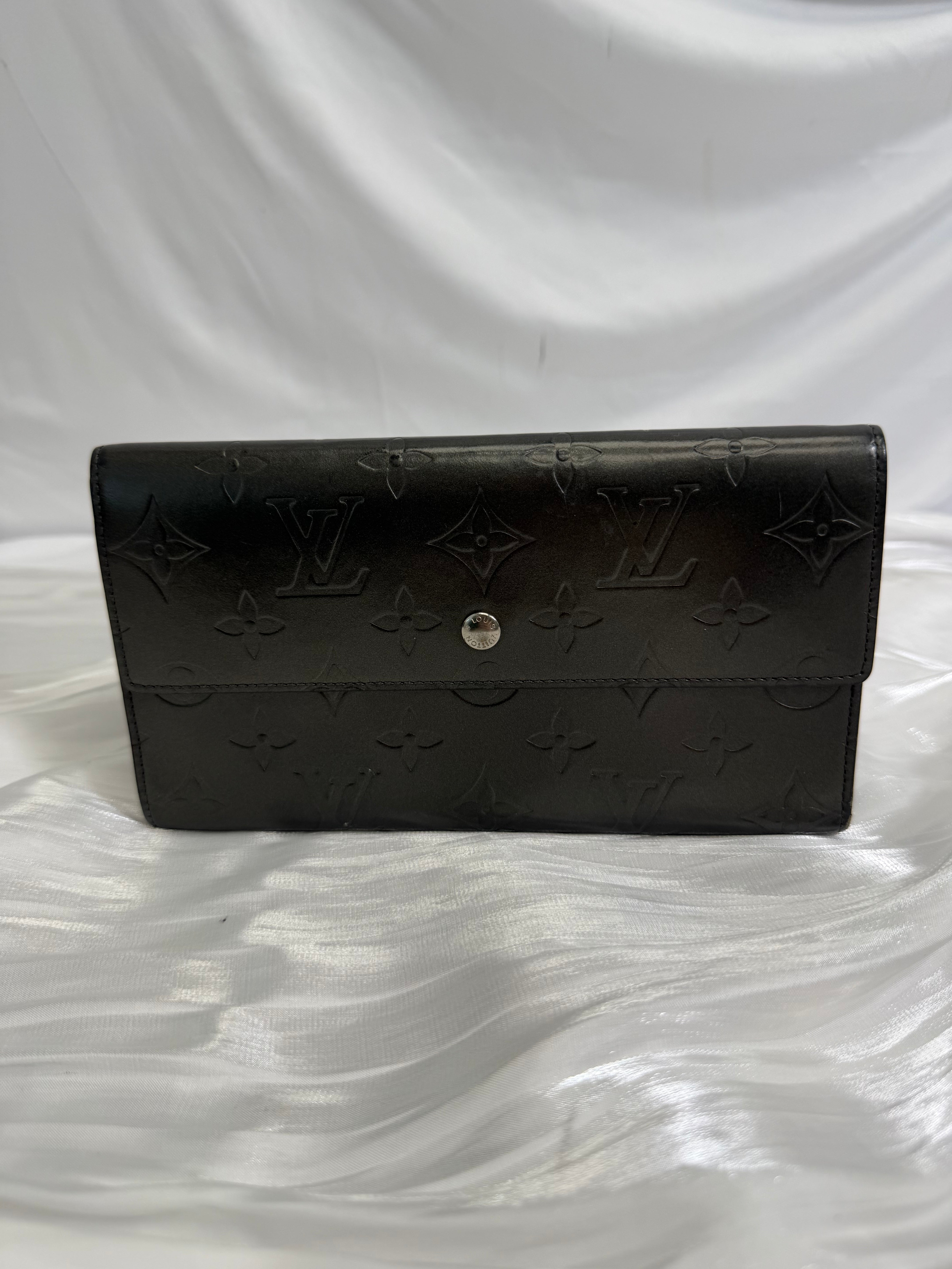 Louis Vuitton Gray Matte Vernis International Wallet