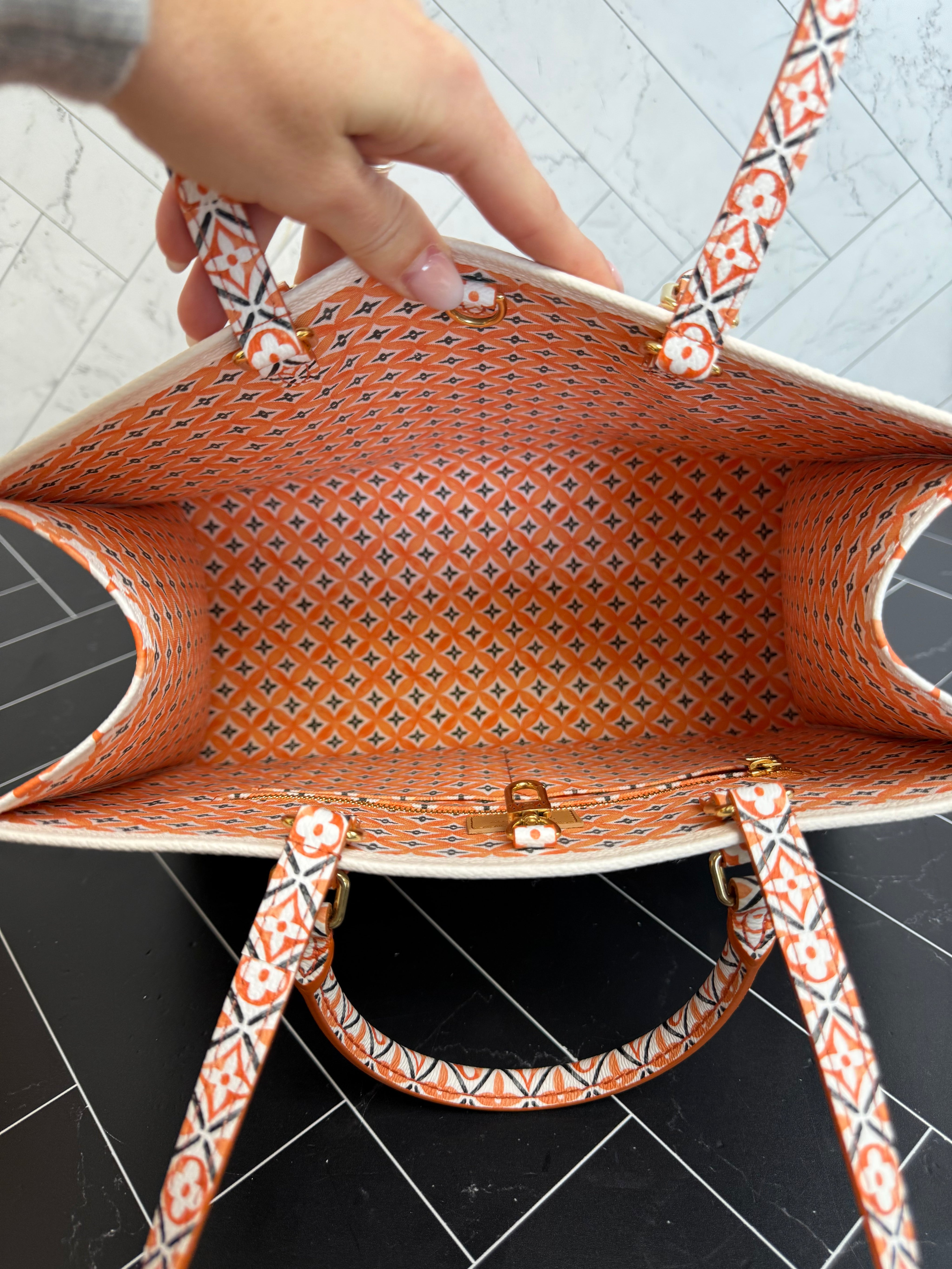 BRAND NEW- Louis Vuitton Orange By The Pool On the Go MM