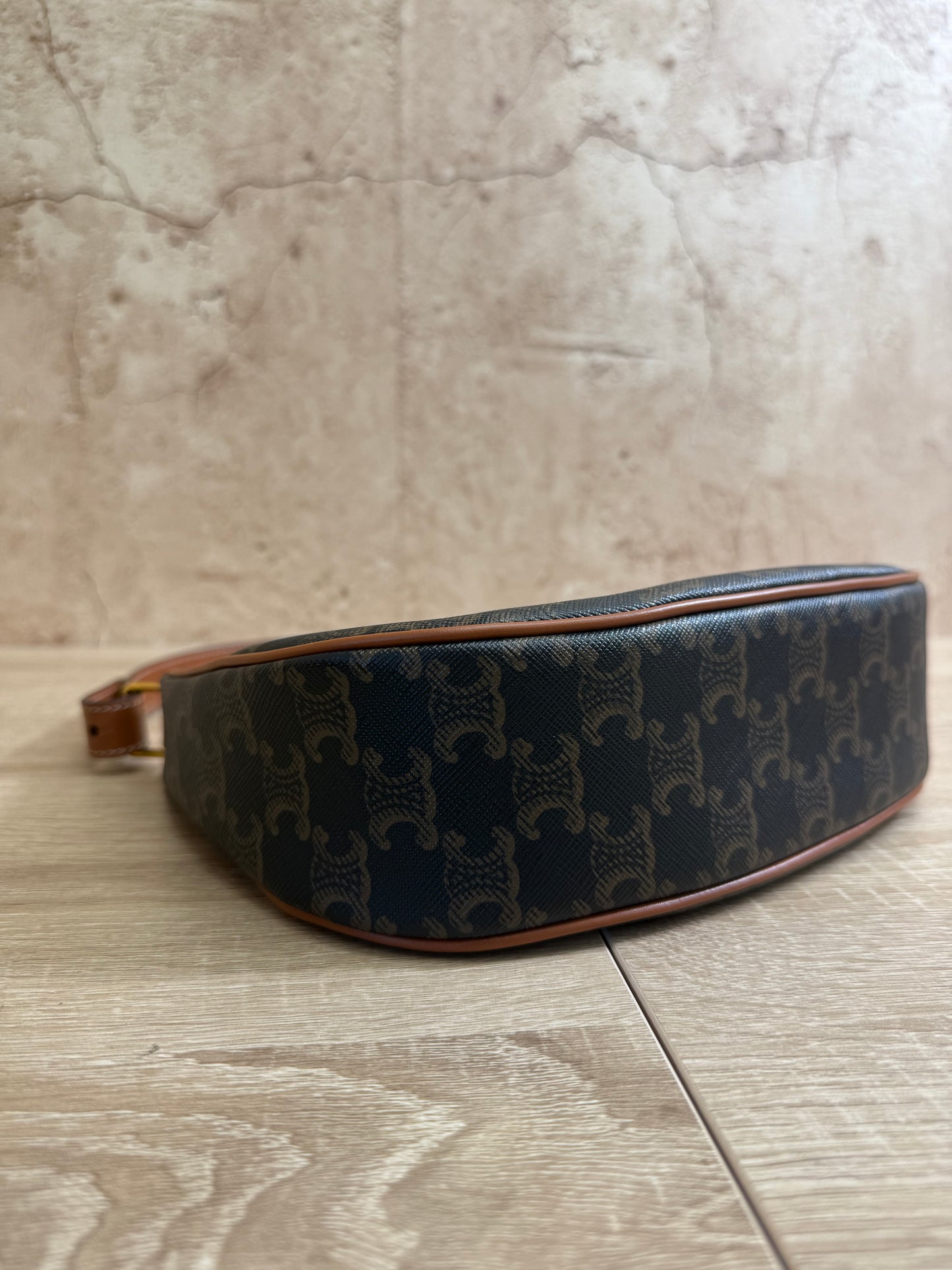 💚 BRAND NEW Celine Brown Ava Triomphe Shoulder Bag