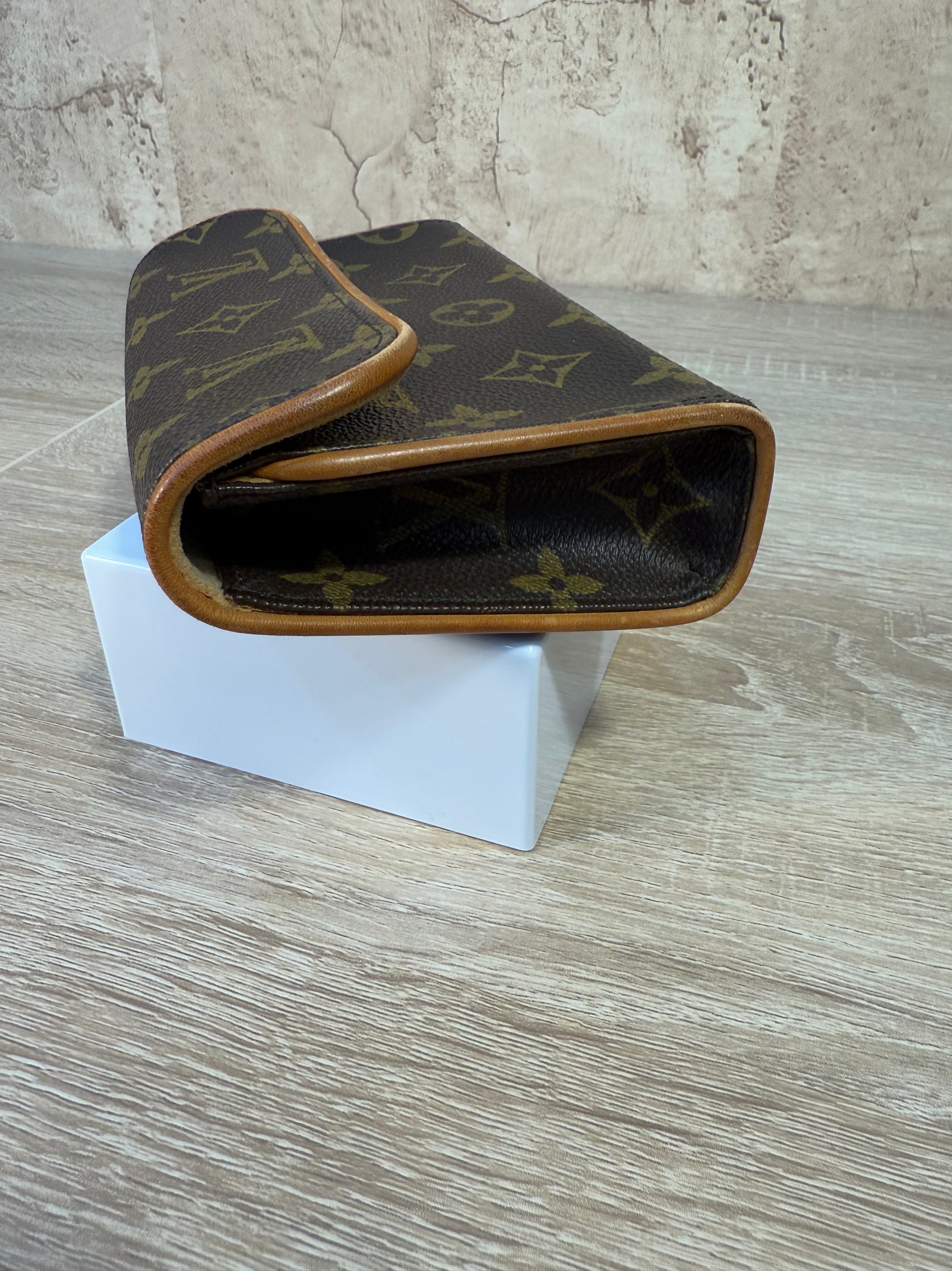 Louis Vuitton Monogram Florentine Belt Bag