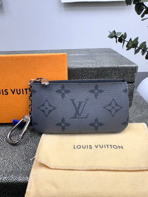 LIKE NEW - Louis Vuitton Monogram Eclipse Key Cles