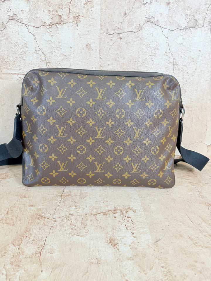 Louis Vuitton Monogram Macassar Torres GM Messenger Bag