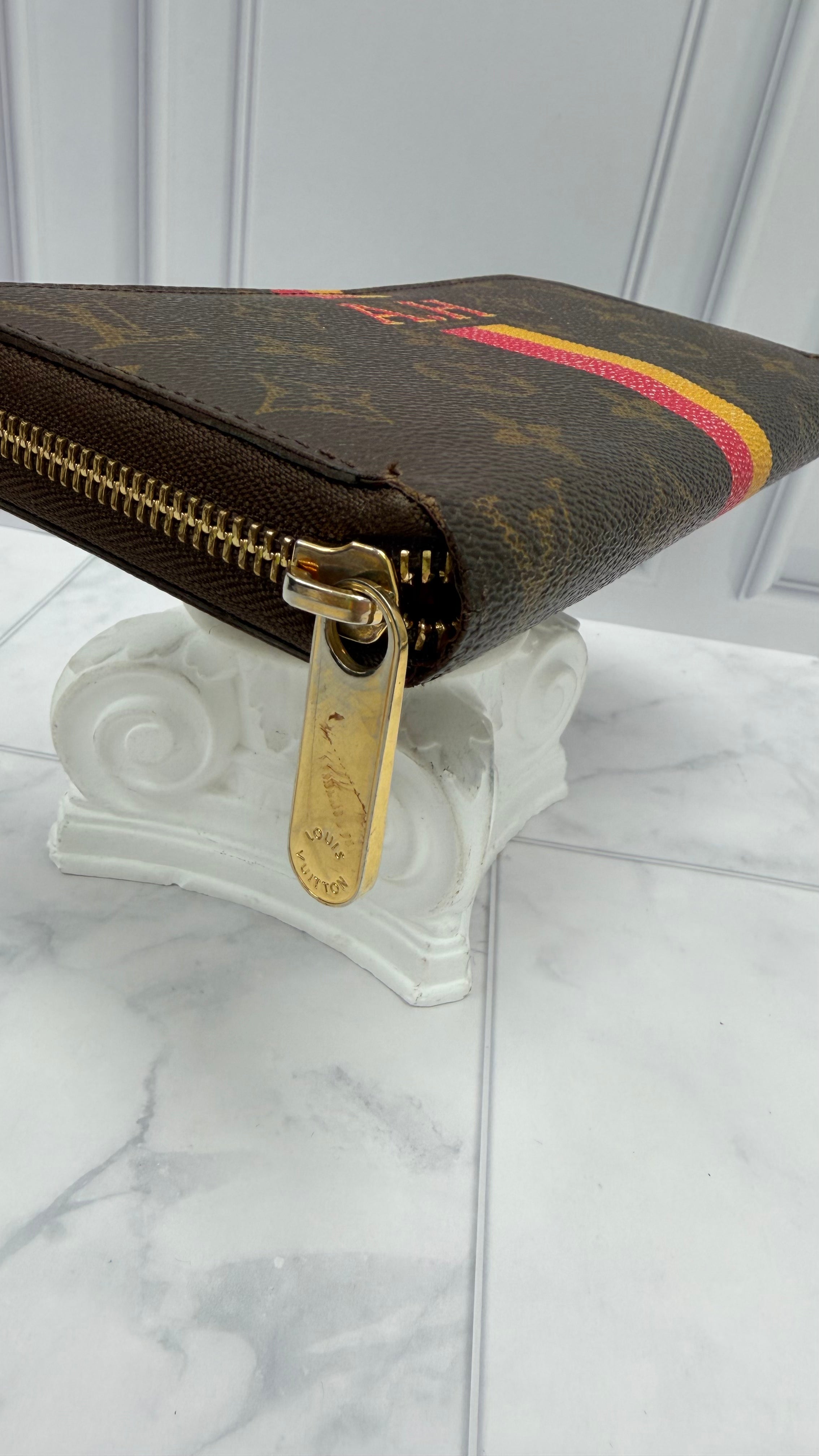 Louis Vuitton Monogram Zippy Wallet