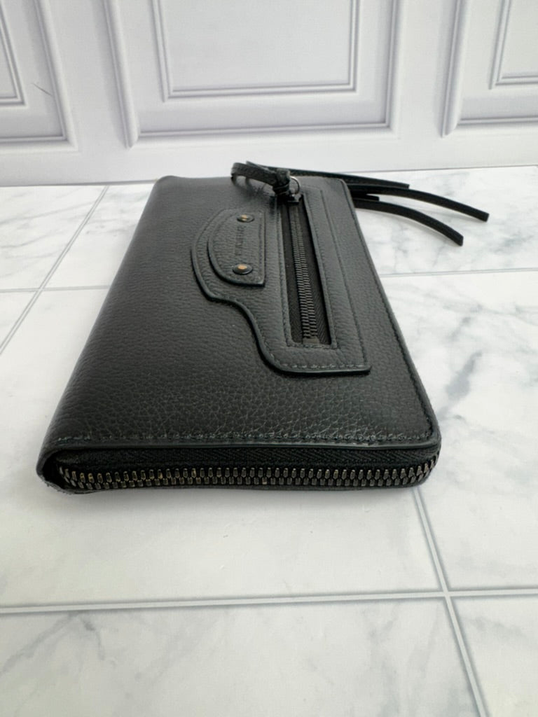 Balenciaga Black Grained Leather Neo Classic Zippy Wallet