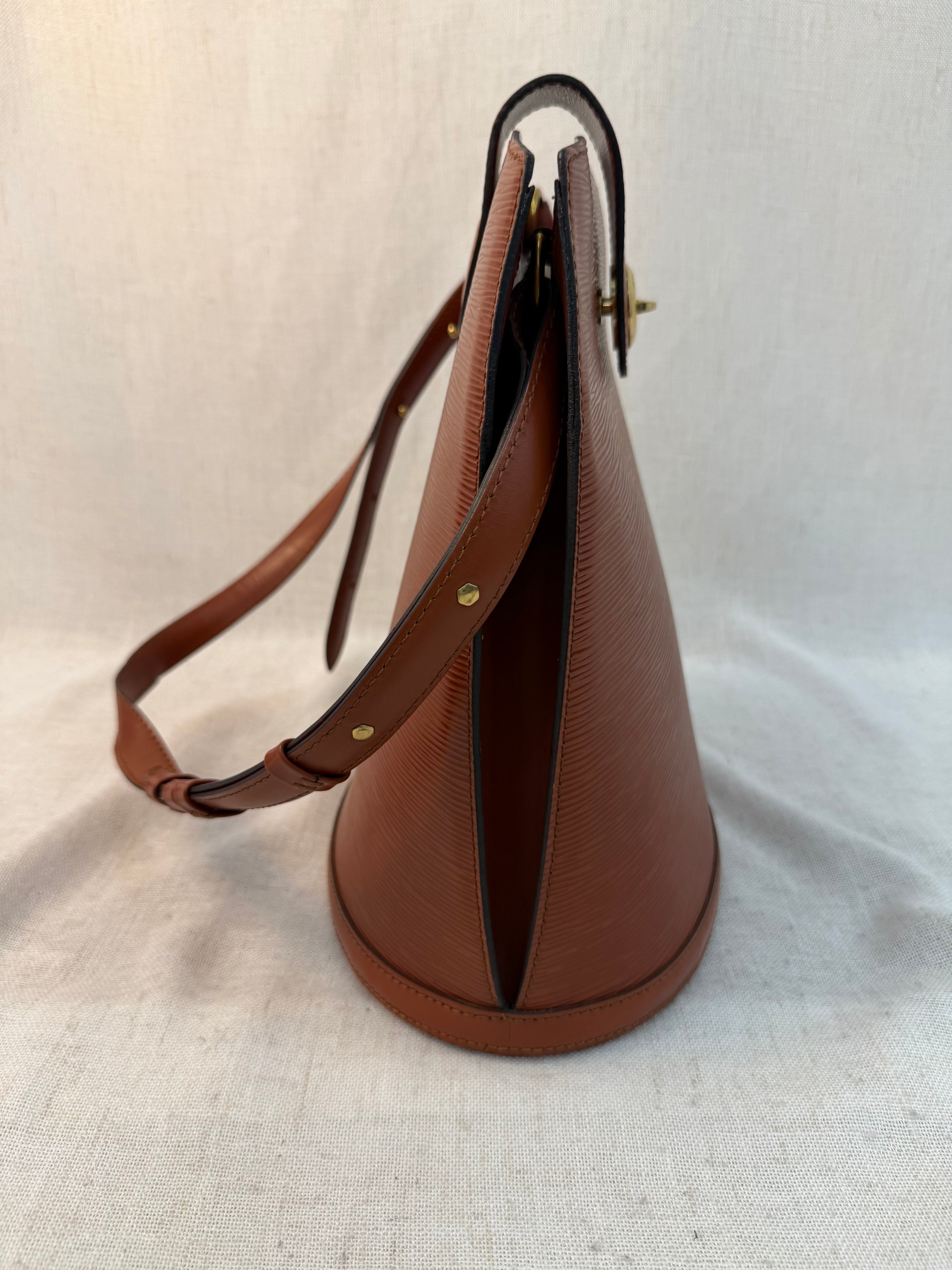 Louis Vuitton Brown Epi Cluny Shoulder Bag