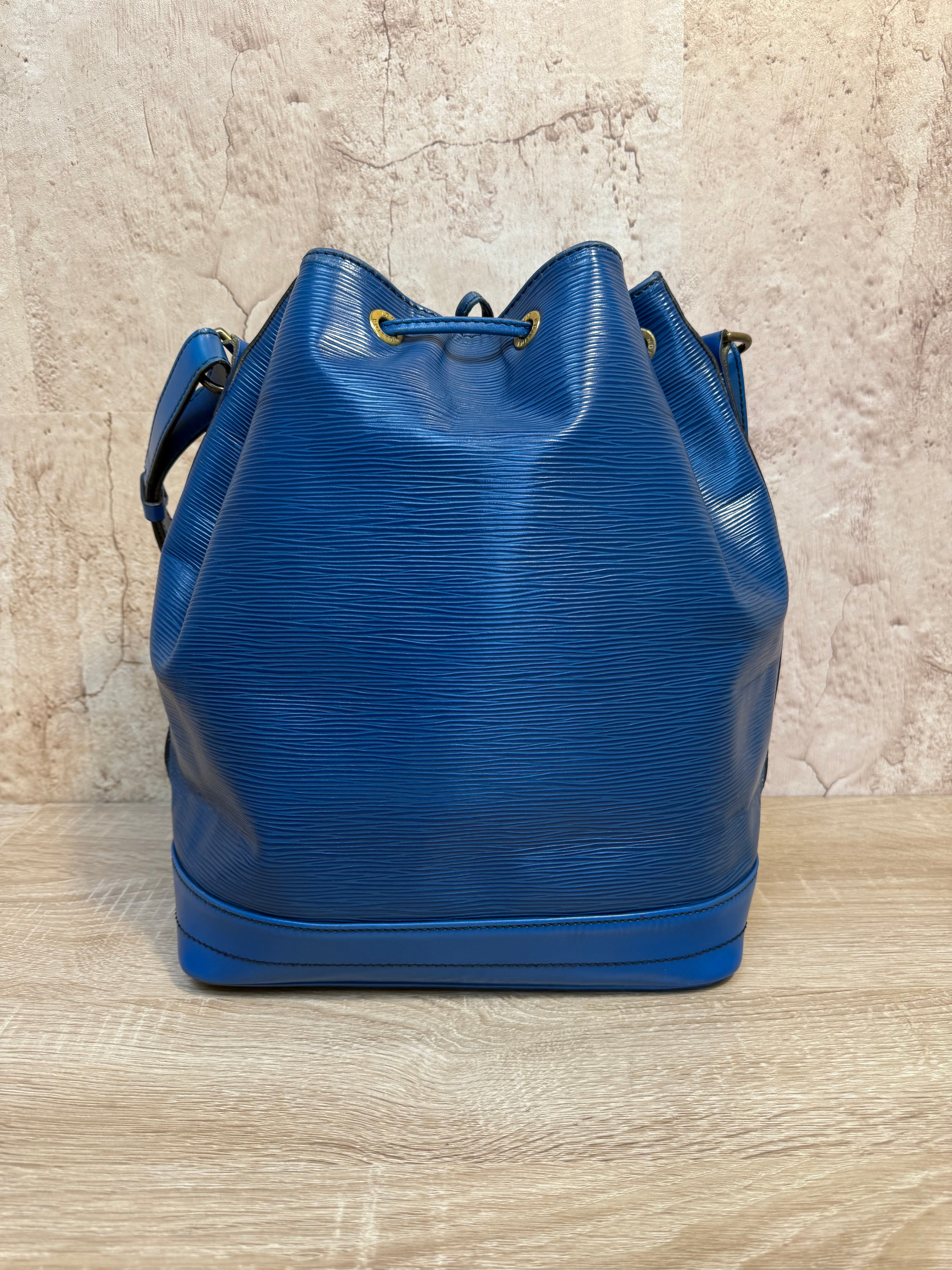 Louis Vuitton Blue Epi Noe Bucket Bag