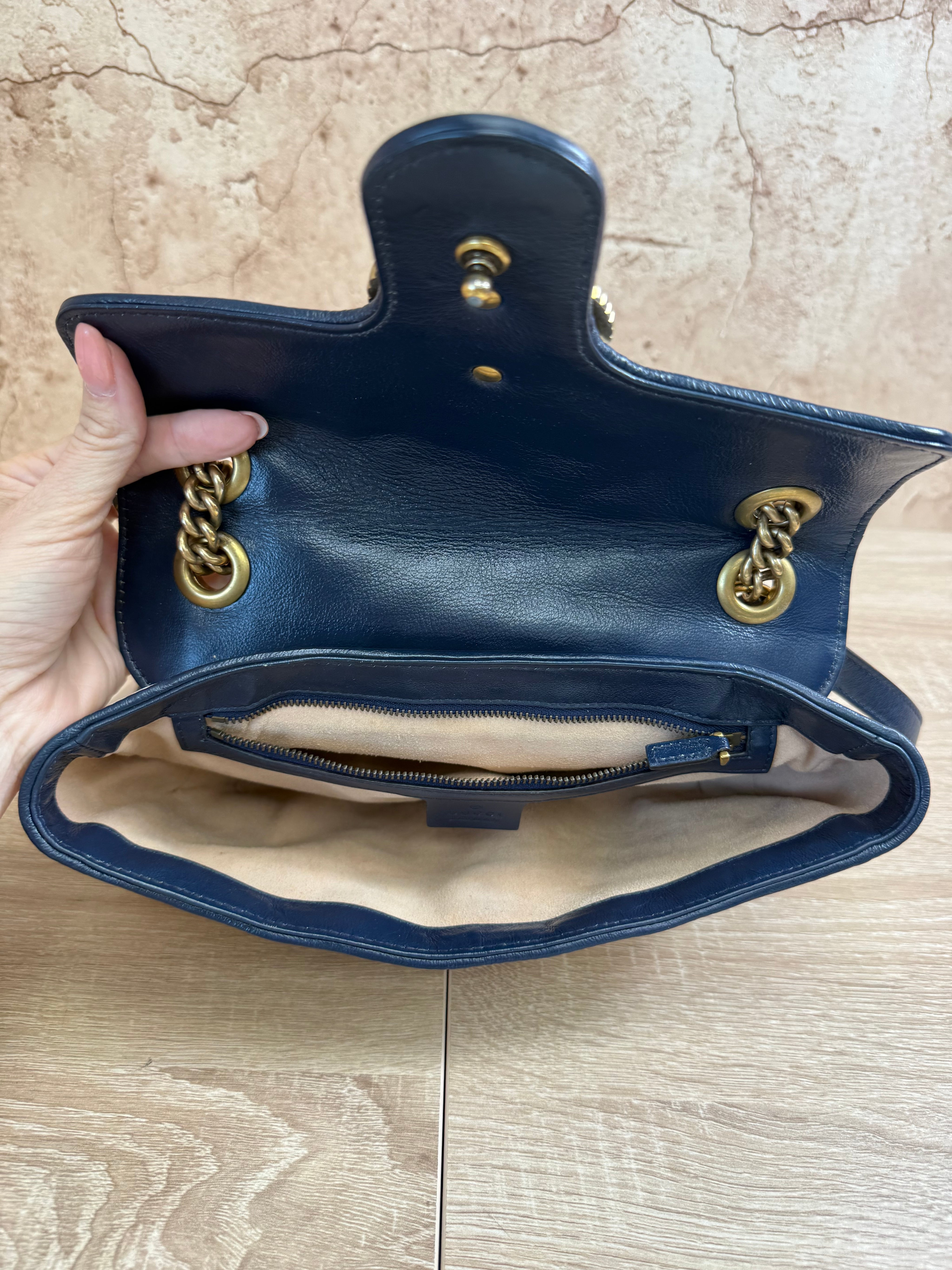 Gucci White And Navy GG Marmont Medium Flap Bag