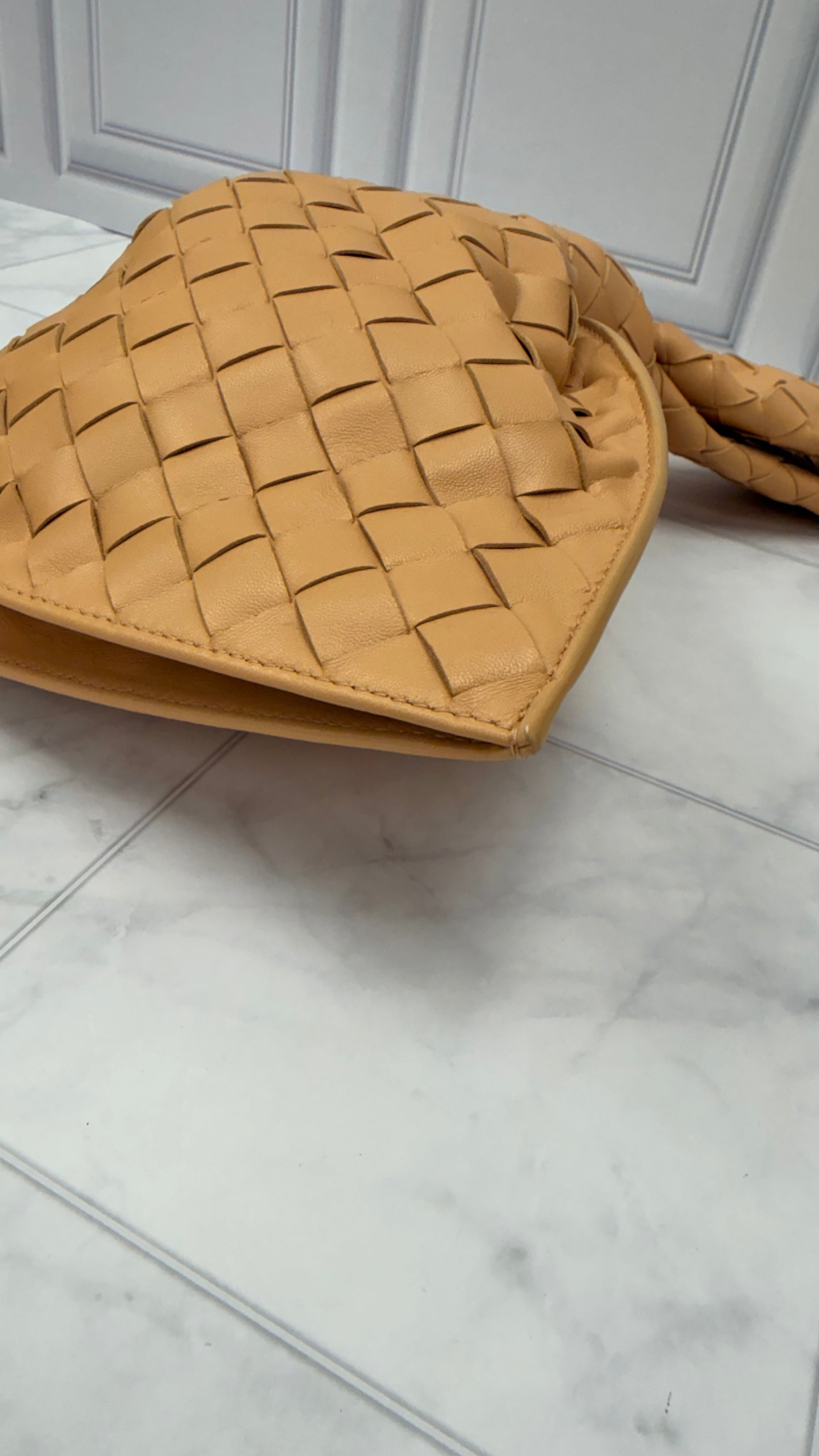 *DONS DROP* LIKE NEW - Bottega Veneta Tan Intrecciato Leather Mini Twist Bag