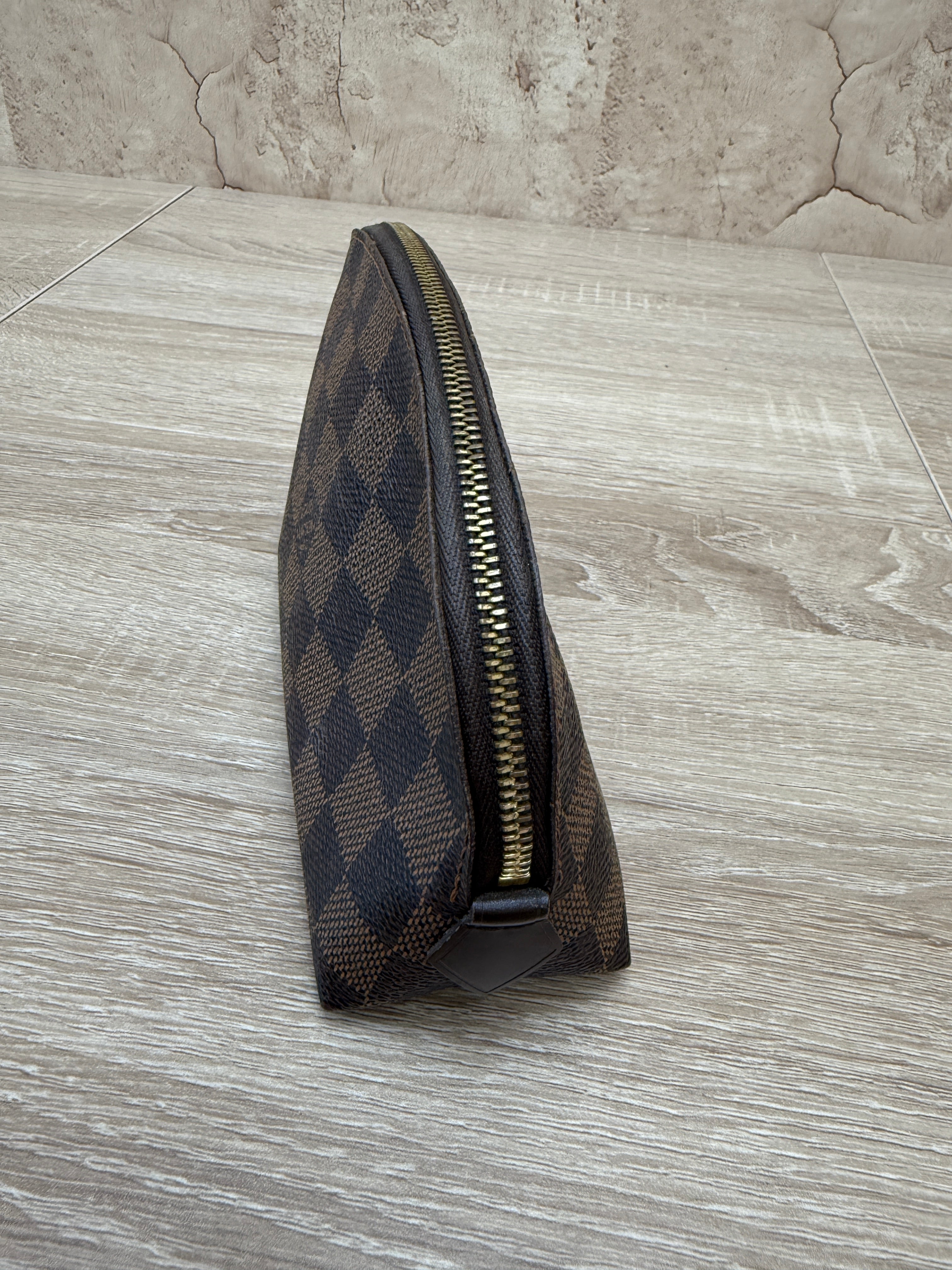 Louis Vuitton Damier Ebene Cosmetic Case