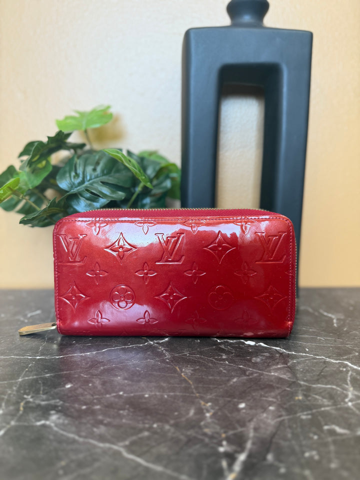 Louis Vuitton Red Vernis Zippy Wallet