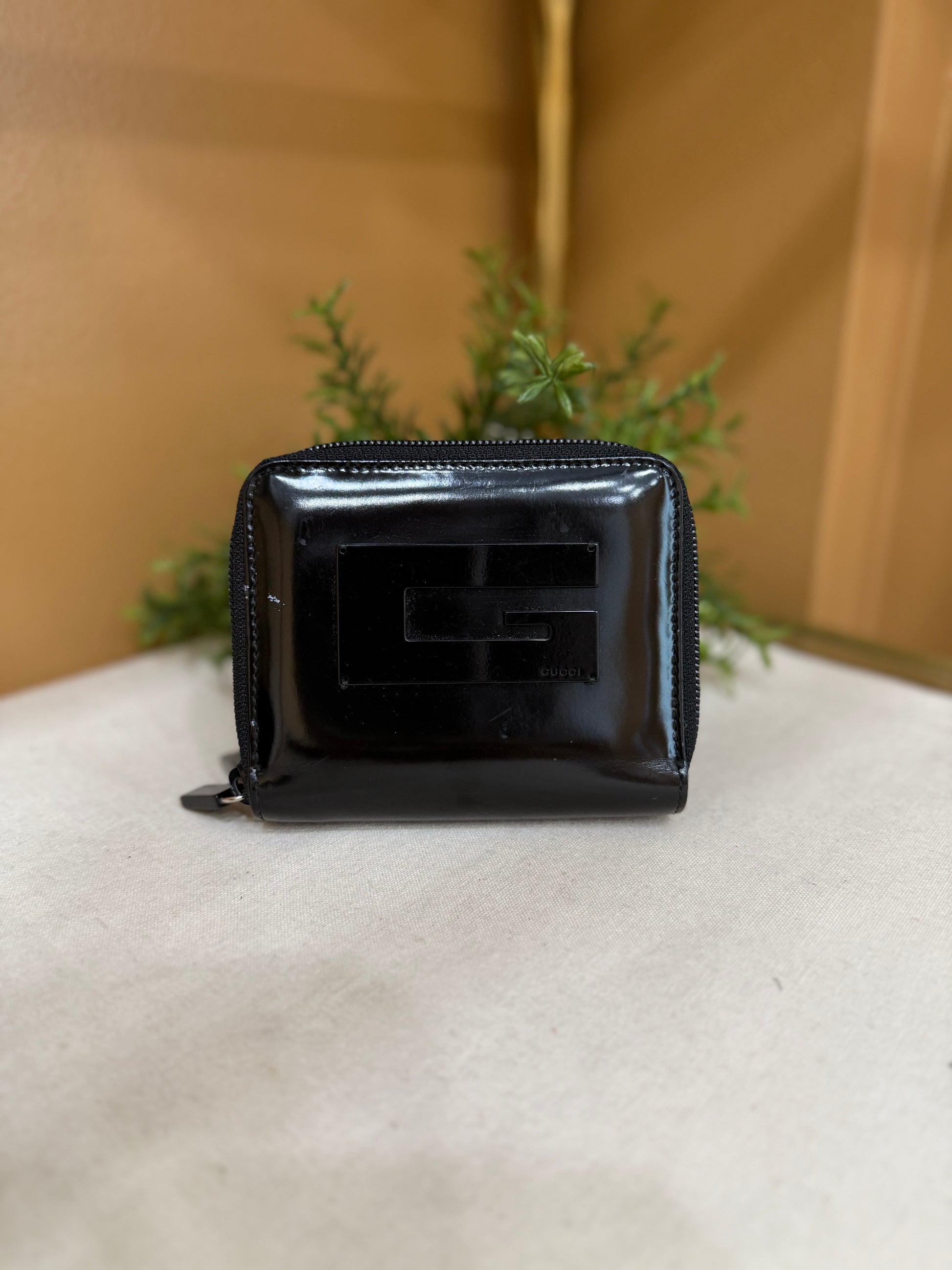 Gucci Black Patent Leather Zippy Compact Wallet