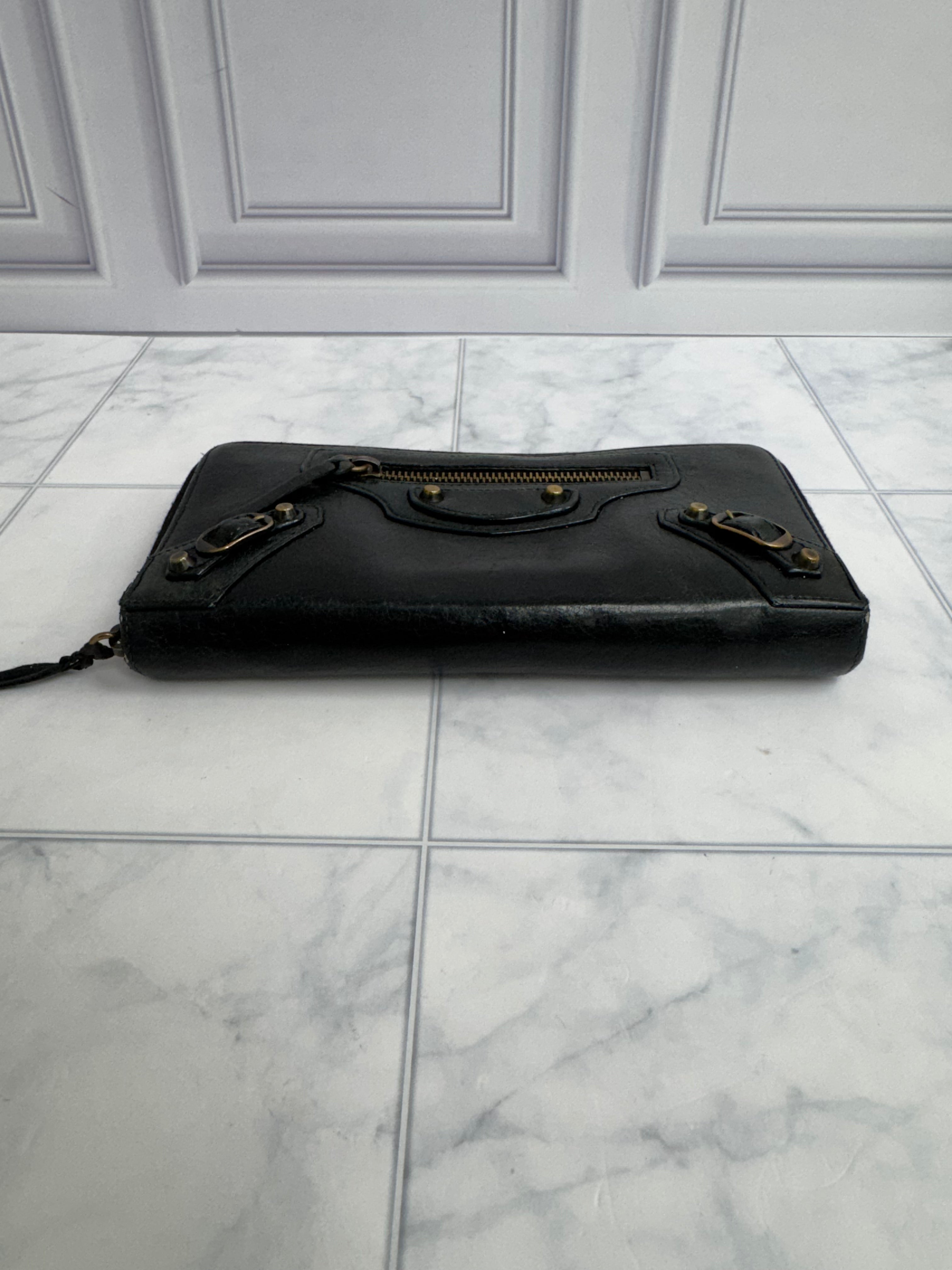 Balenciaga Black Leather Zippy Wallet