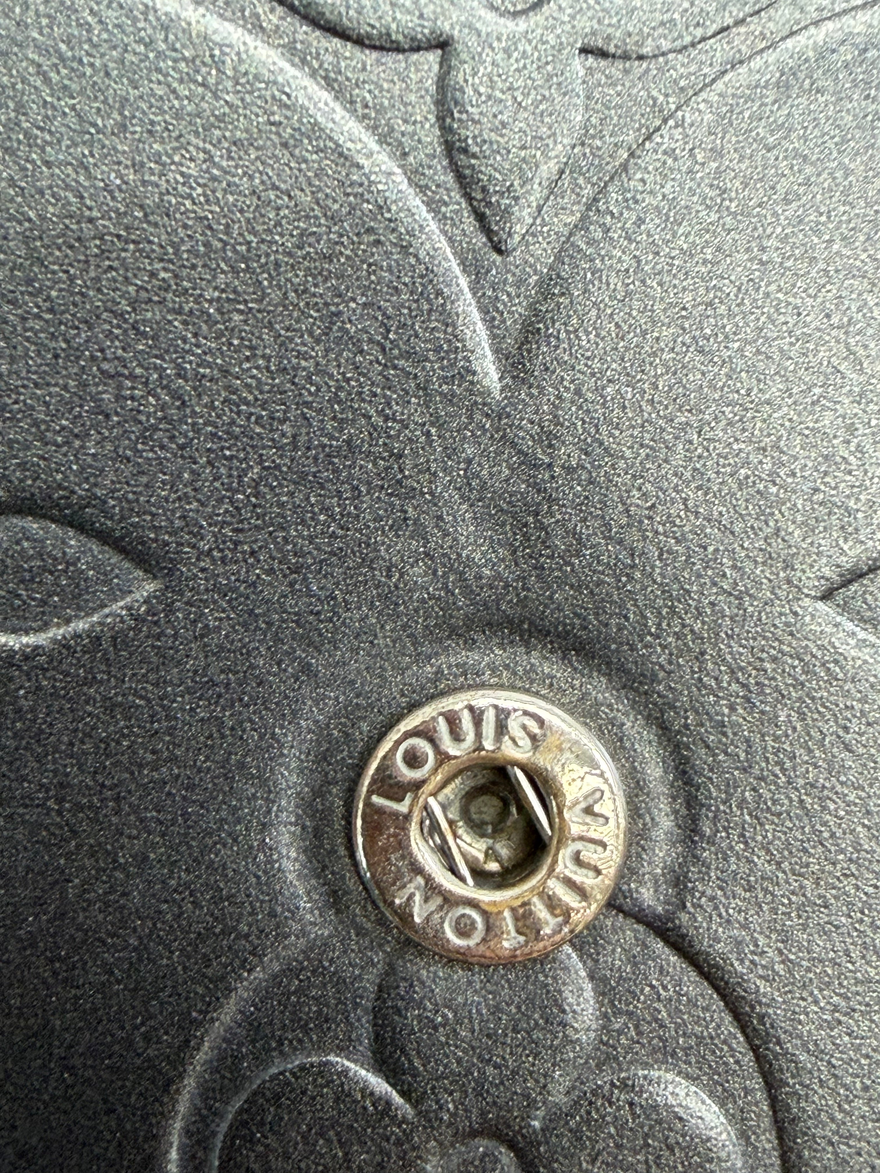 Louis Vuitton Gray Matte Vernis International Wallet