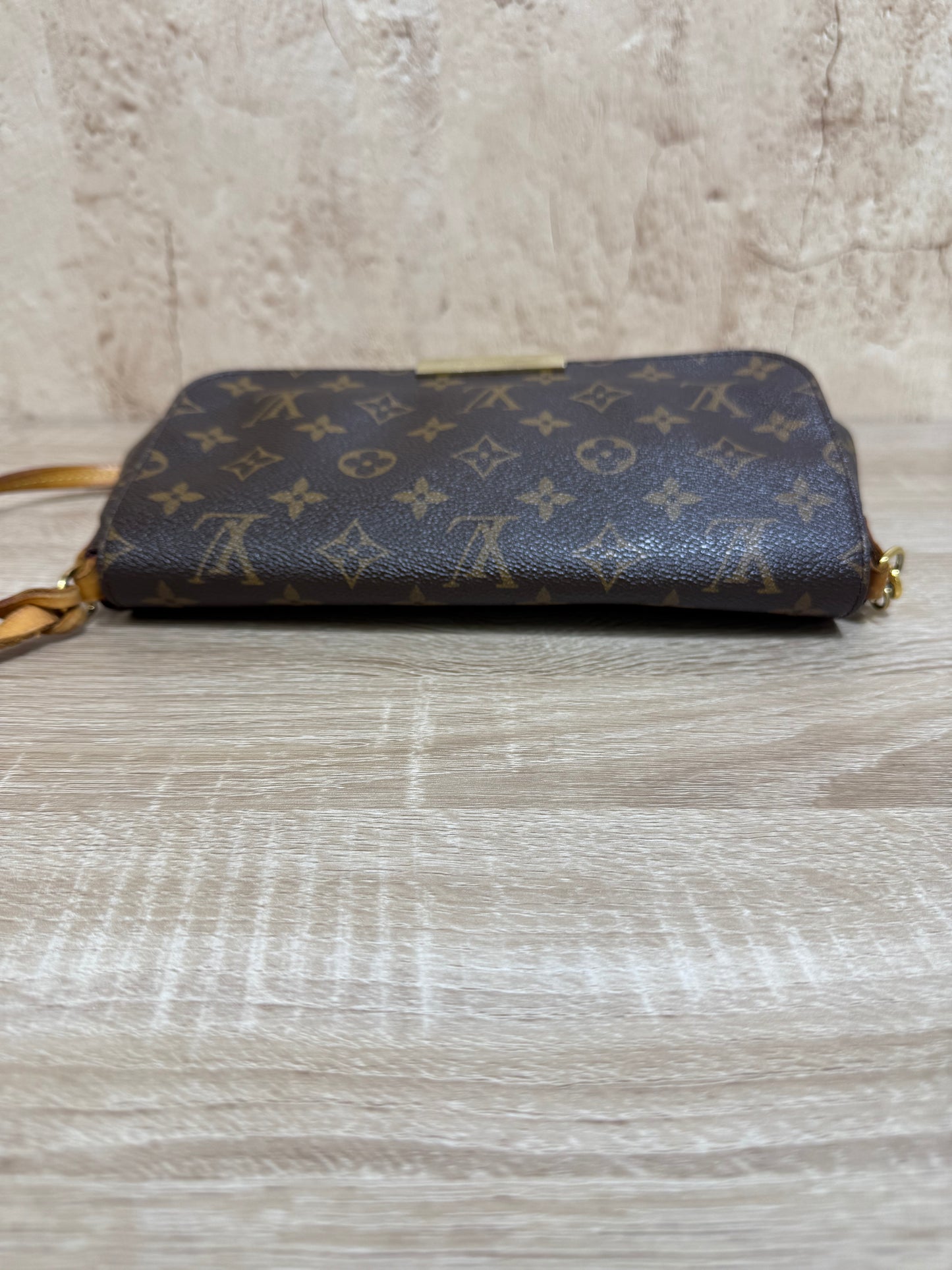 Louis Vuitton Monogram Favorite MM Crossbody Bag