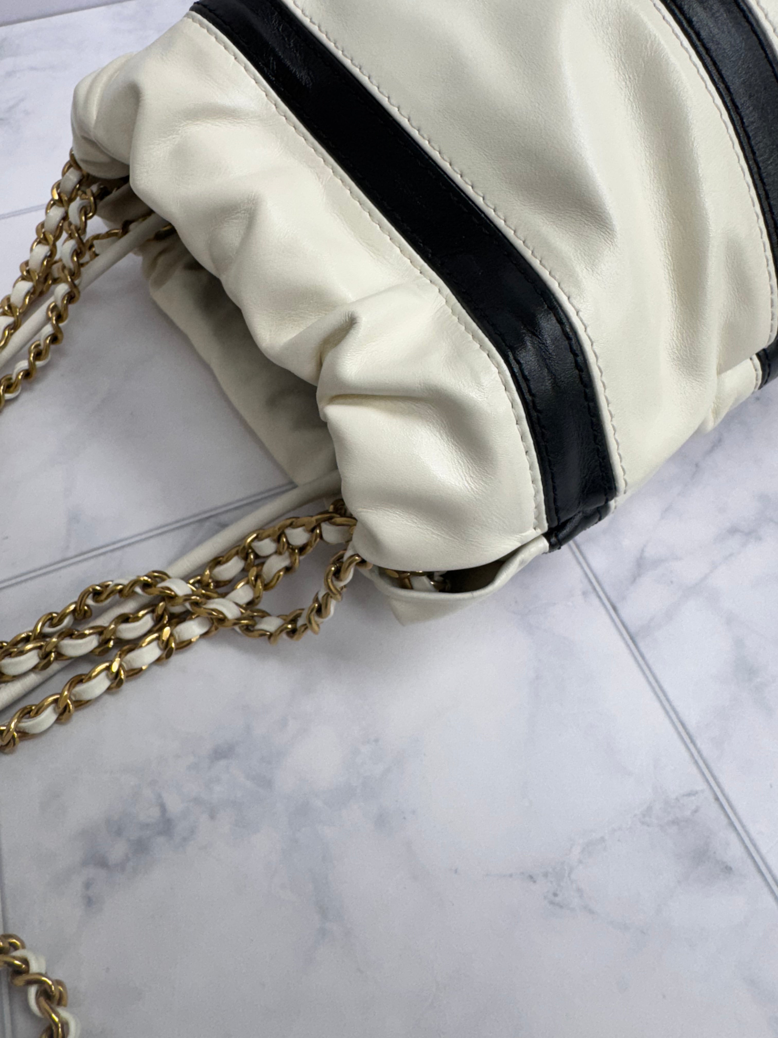 *DONS DROP* Chanel White & Black Shiny Calfskin Mini Chanel 22 Bag