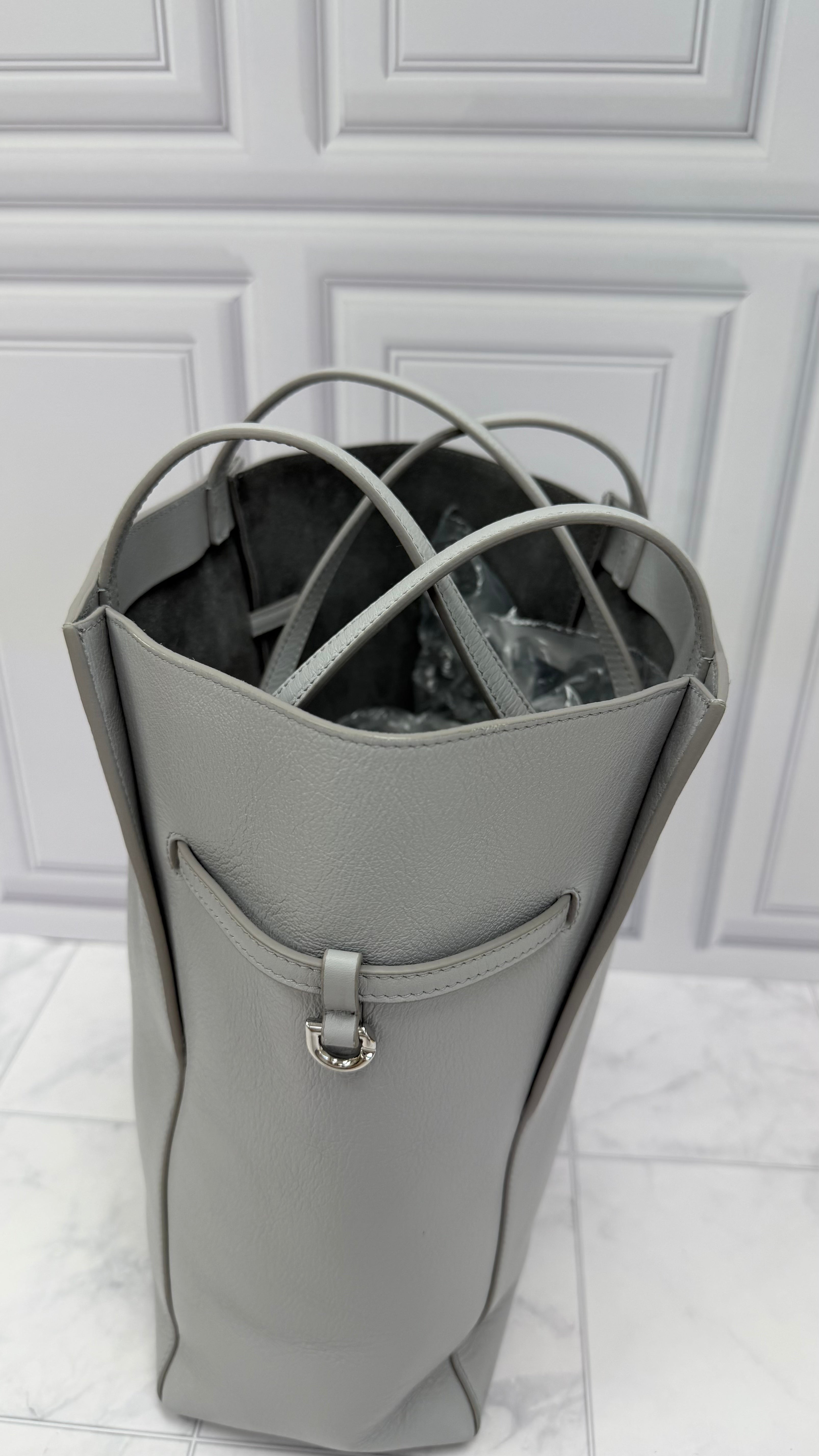 *DONS DROP* LIKE NEW - Givenchy Grey Grained Leather Voyou North South Small Tote Bag