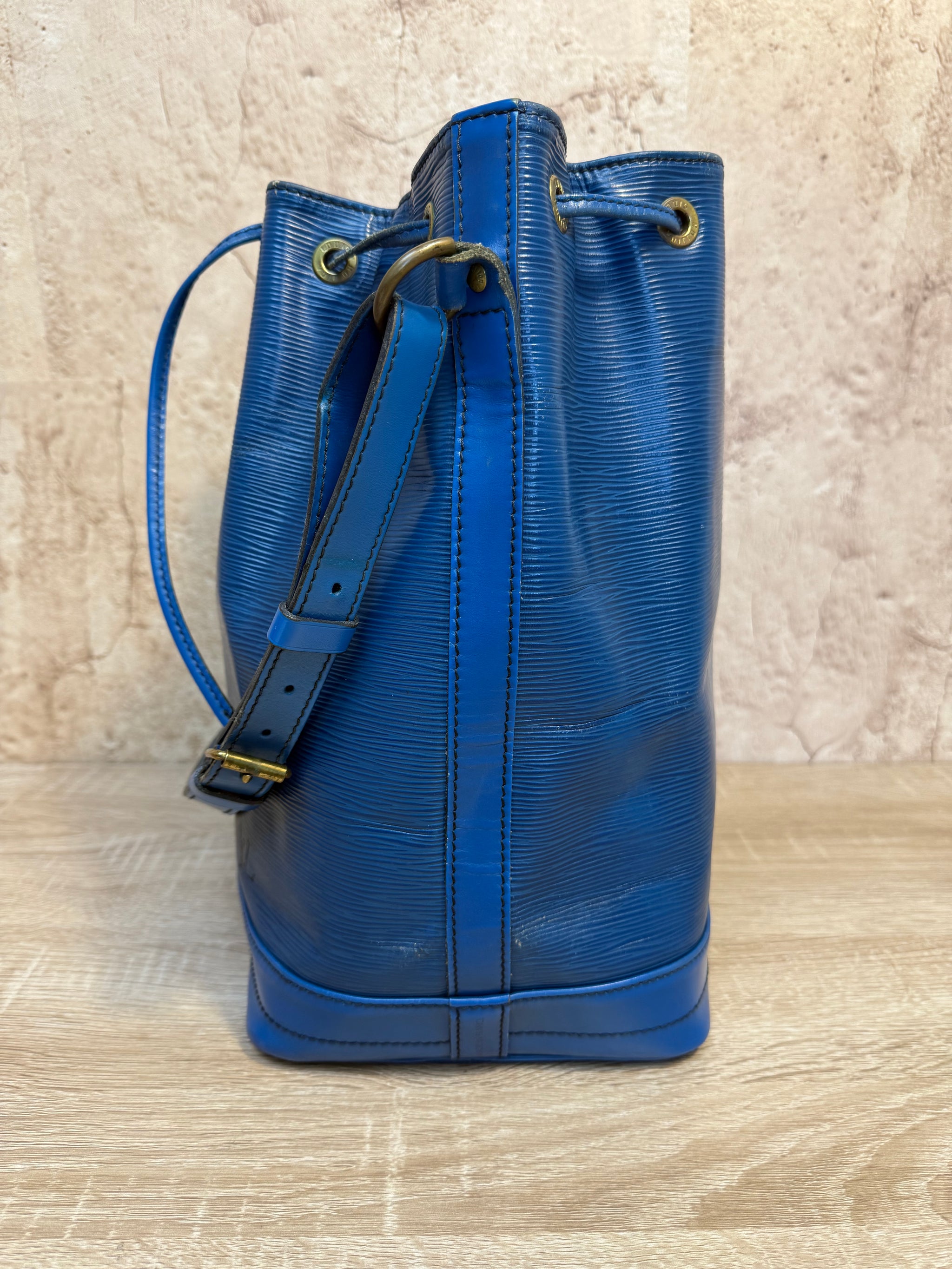 Louis Vuitton Blue Epi Noe Bucket Bag