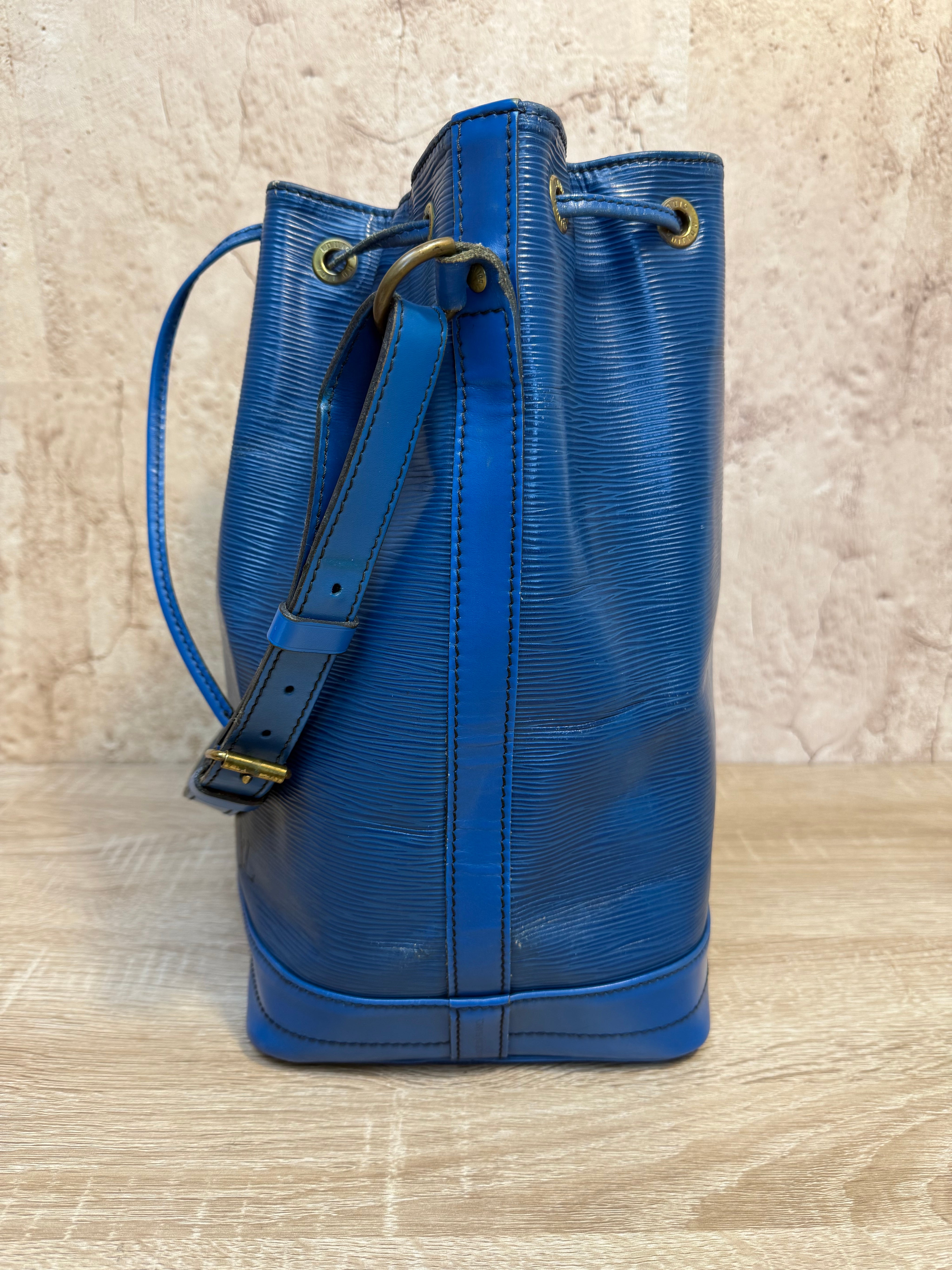 Louis Vuitton Blue Epi Noe Bucket Bag