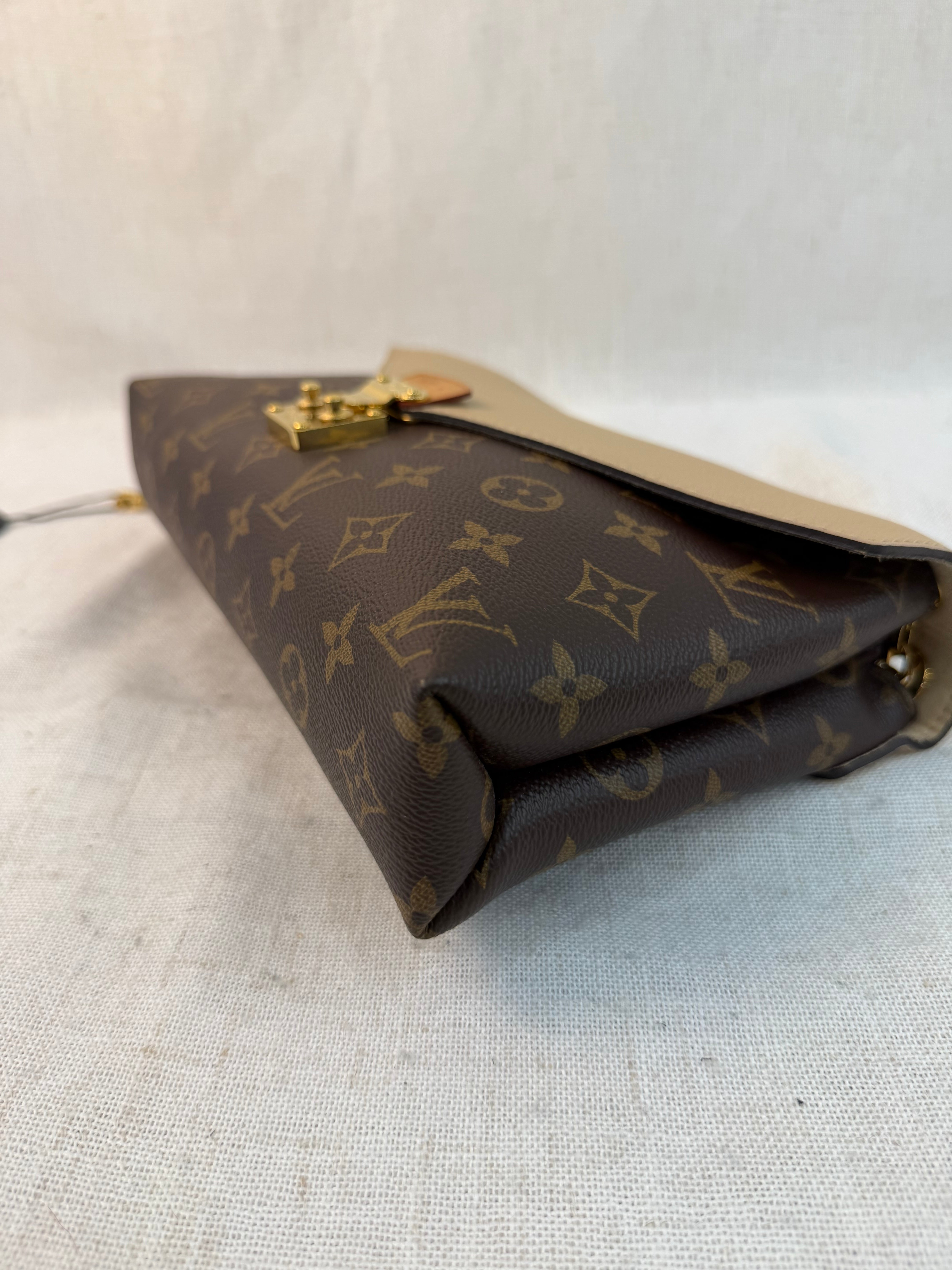 Louis Vuitton Monogram Dune Pallas Chain Bag