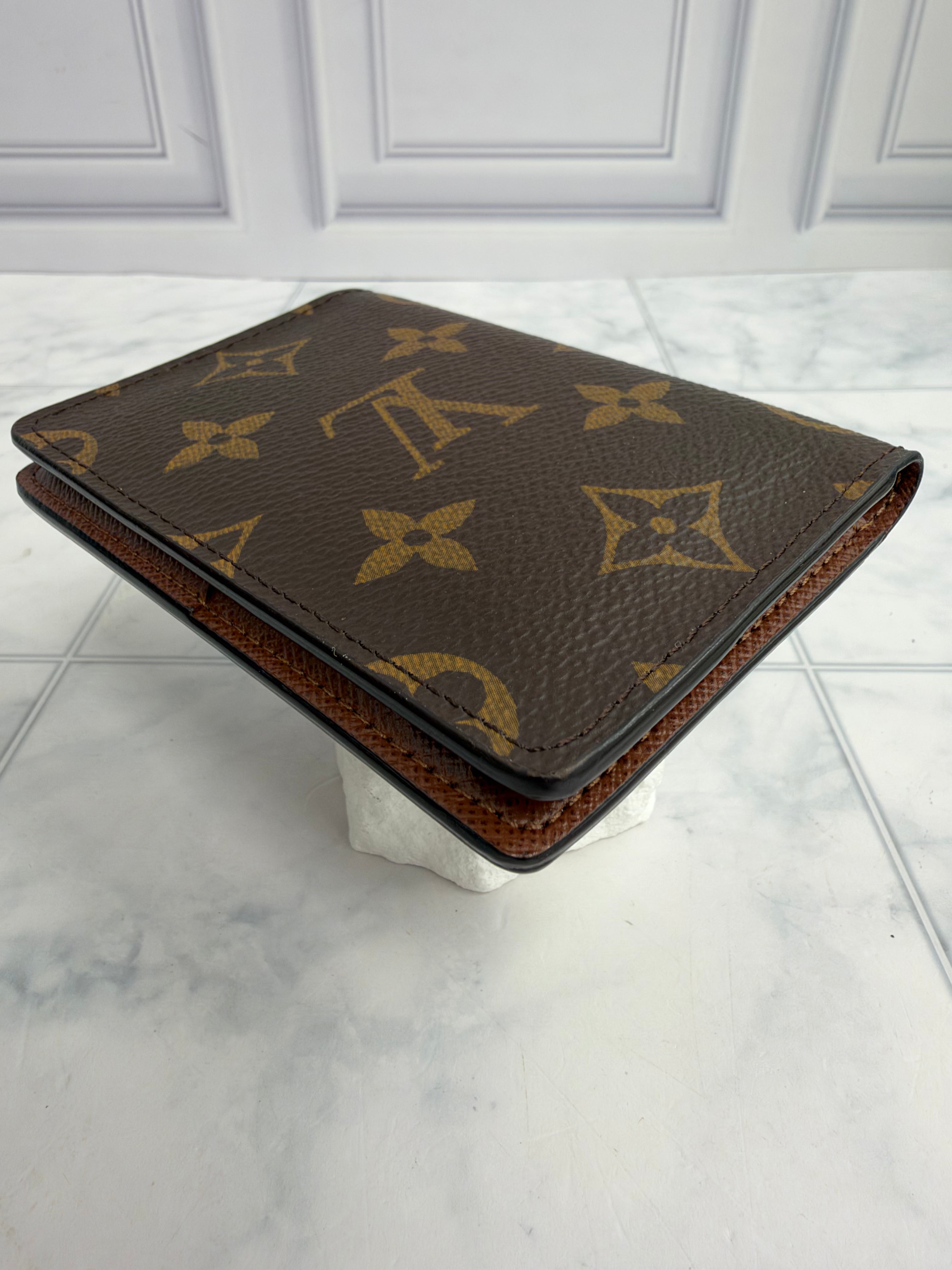 BRAND NEW - Louis Vuitton Monogram Pocket Organizer